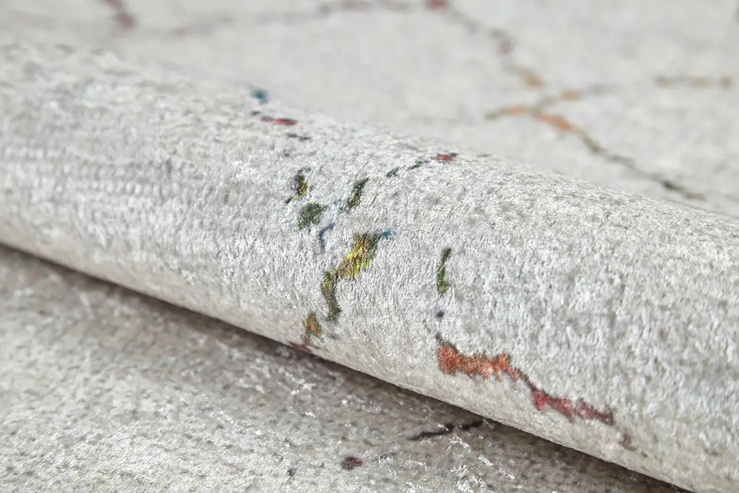 Örgü Saçaklı Bej İnce Çizgili Desenli Halı-Pera Halı