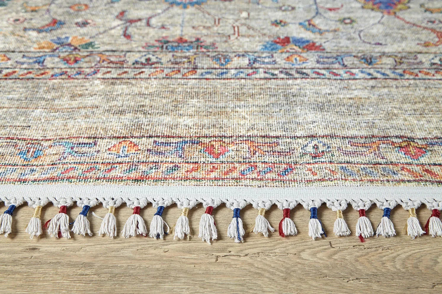 Örgü Saçaklı Bej Klasik Çiçekli Halı-Pera Halı