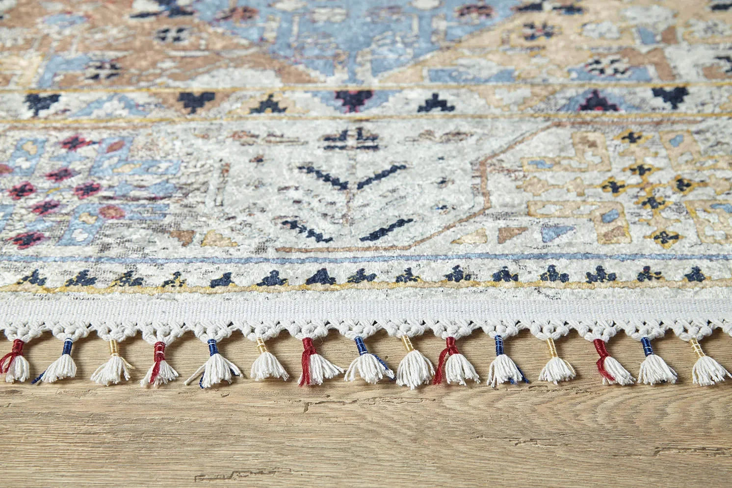 Örgü Saçaklı Bej Pastel Tonlarda Halı-Pera Halı