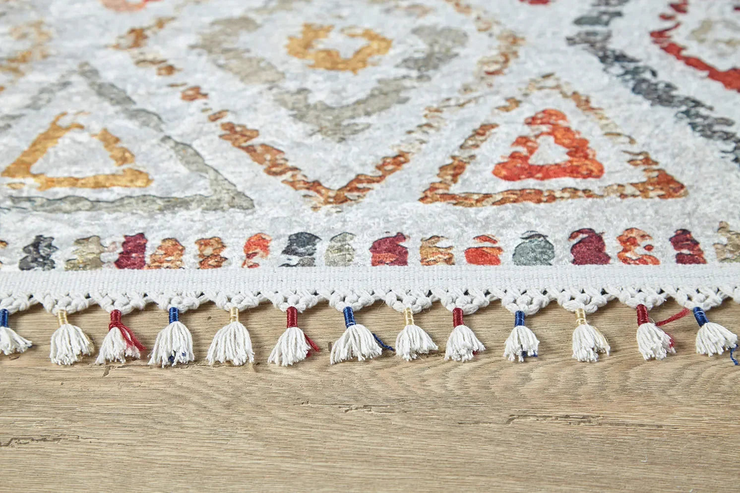 Örgü Saçaklı Bej Turuncu Etnik Üçgen Desenli Halı-Pera Halı