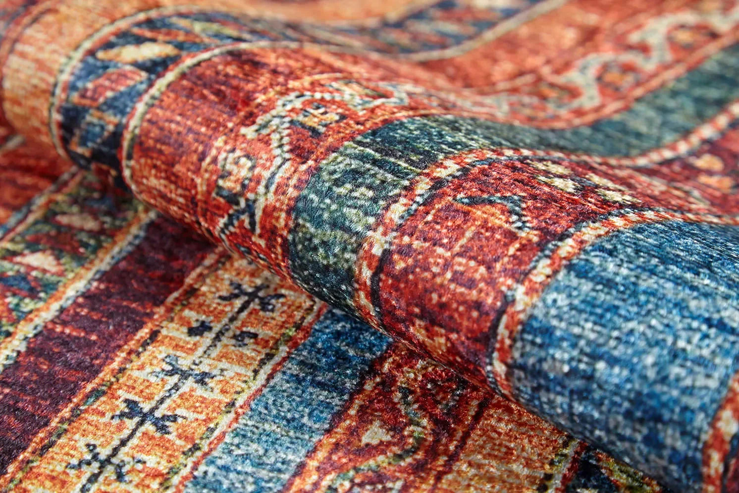 Örgü Saçaklı Çok Renkli Dikey Şeritli Etnik Halı-Pera Halı