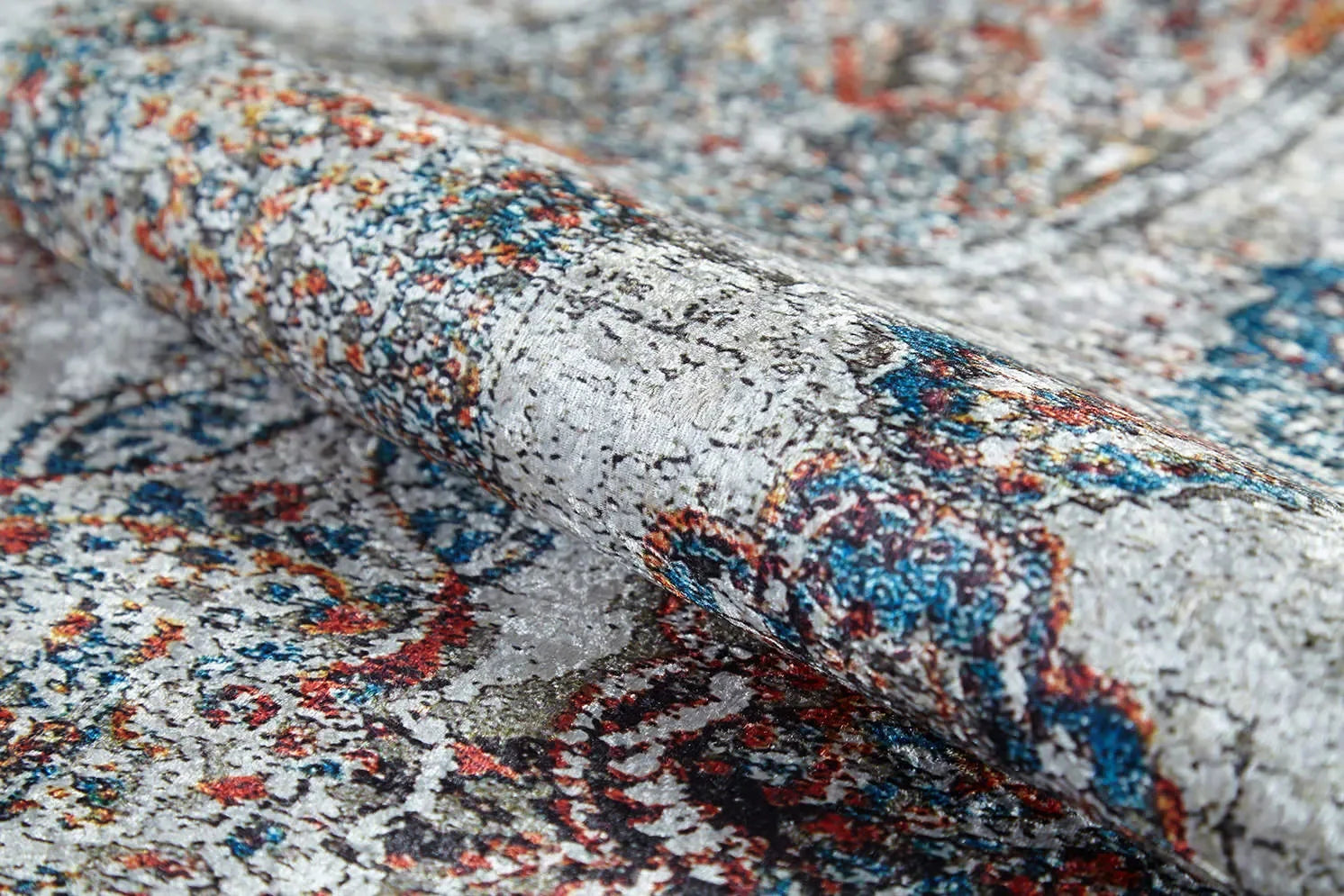 Örgü Saçaklı Çok Renkli Klasik Desenli Halı-Pera Halı