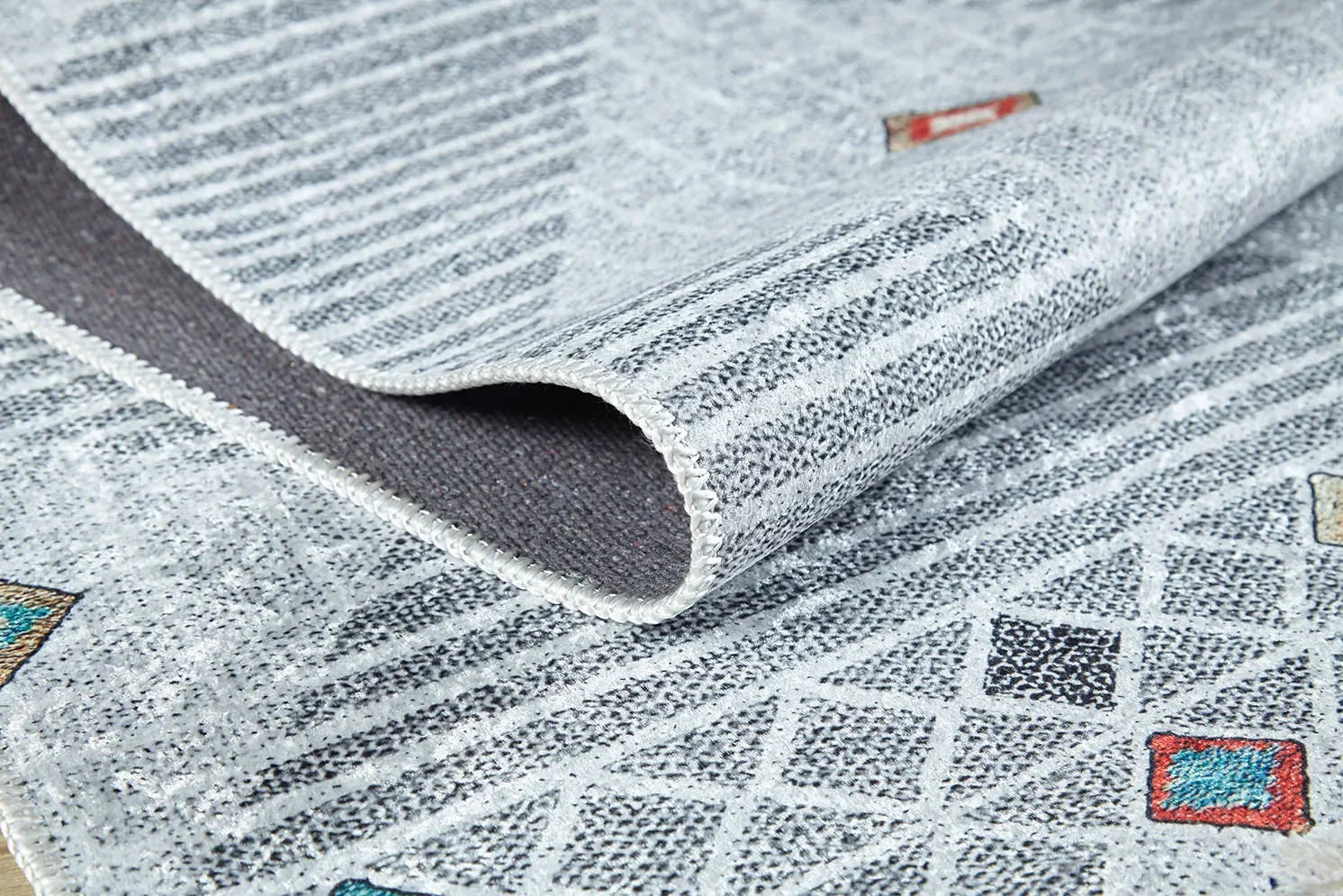 Örgü Saçaklı Gri Baklava Desenli Halı-Pera Halı