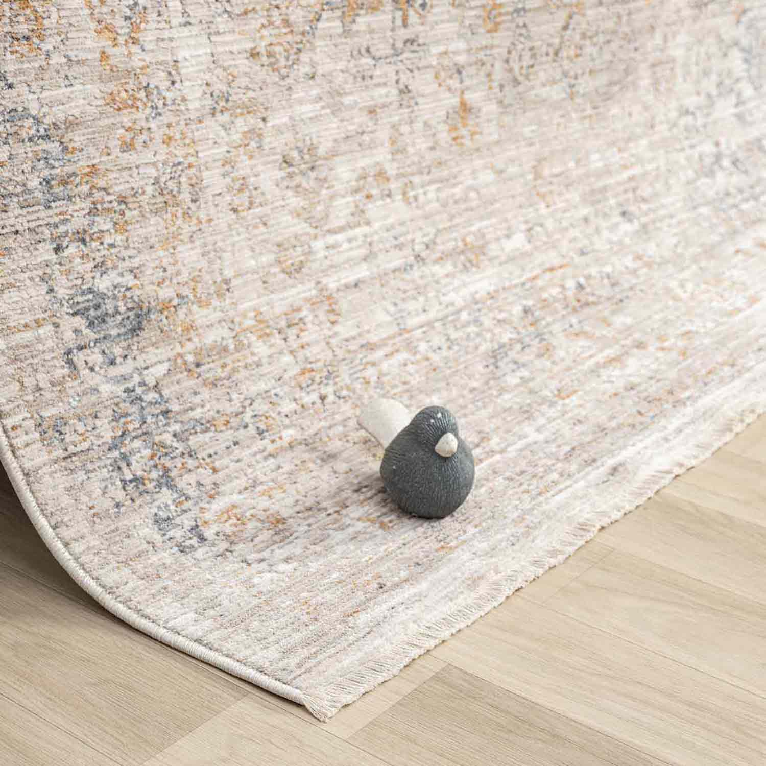 Açık Bej Gri Turuncu Detaylı Eskitme Halı