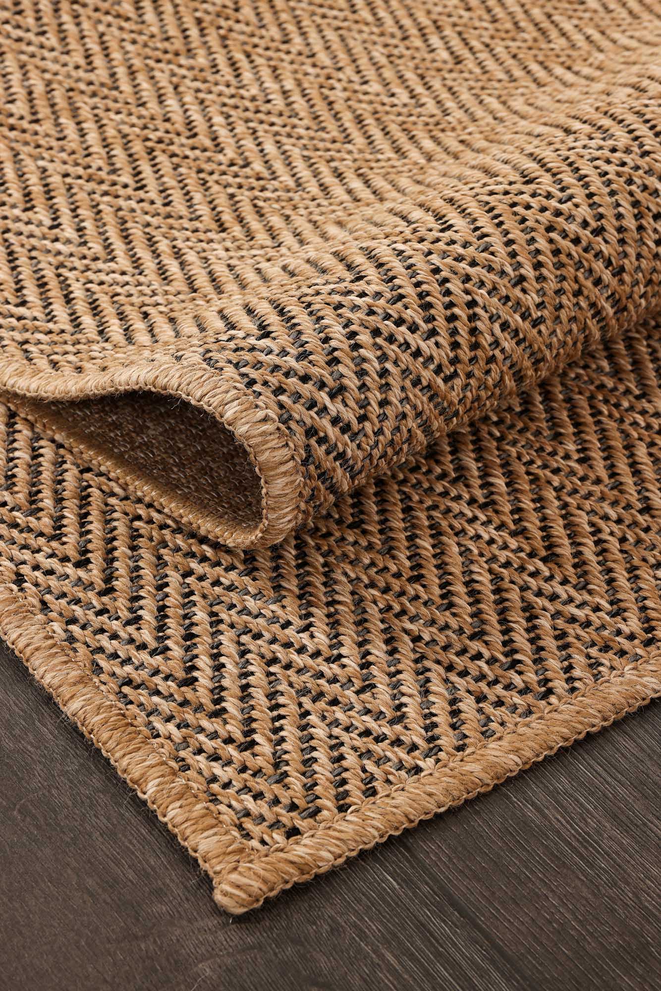 Kahve ve Siyah Balıksırtı Hasır Halı