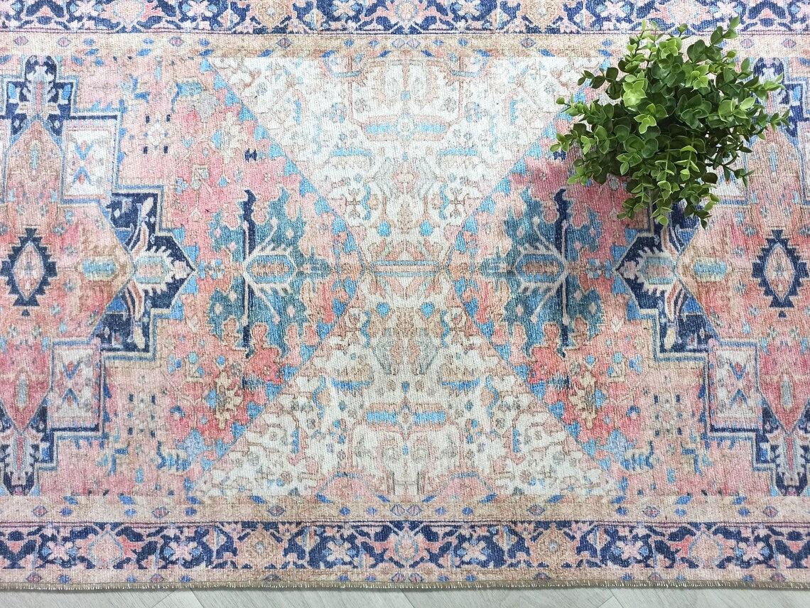 Bej ve Pudra Pembe Medalyonlu Vintage Pers Halısı