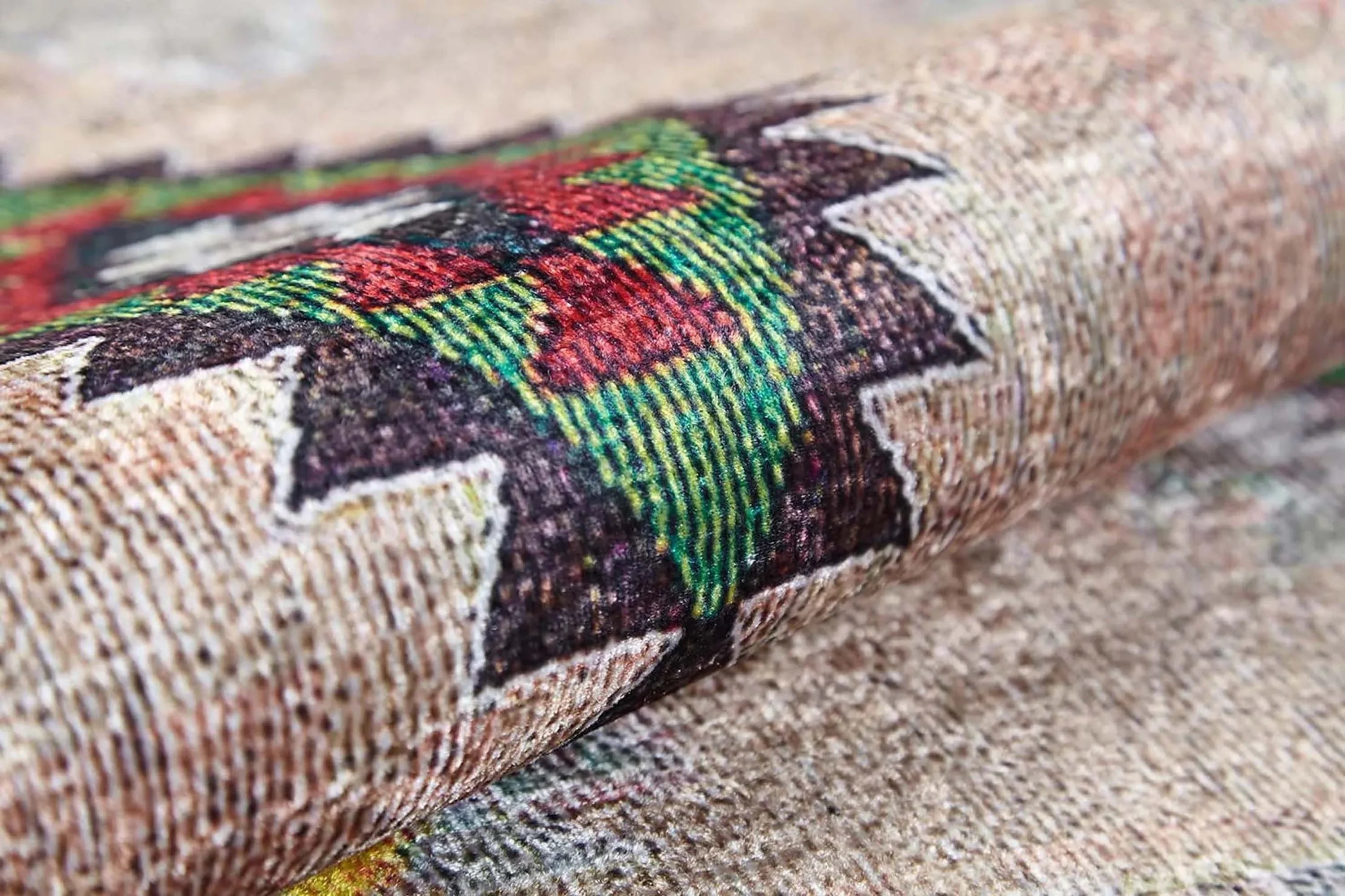 Pembe Bej Geometrik Desenli Anadolu Kilim Halı-Pera Halı