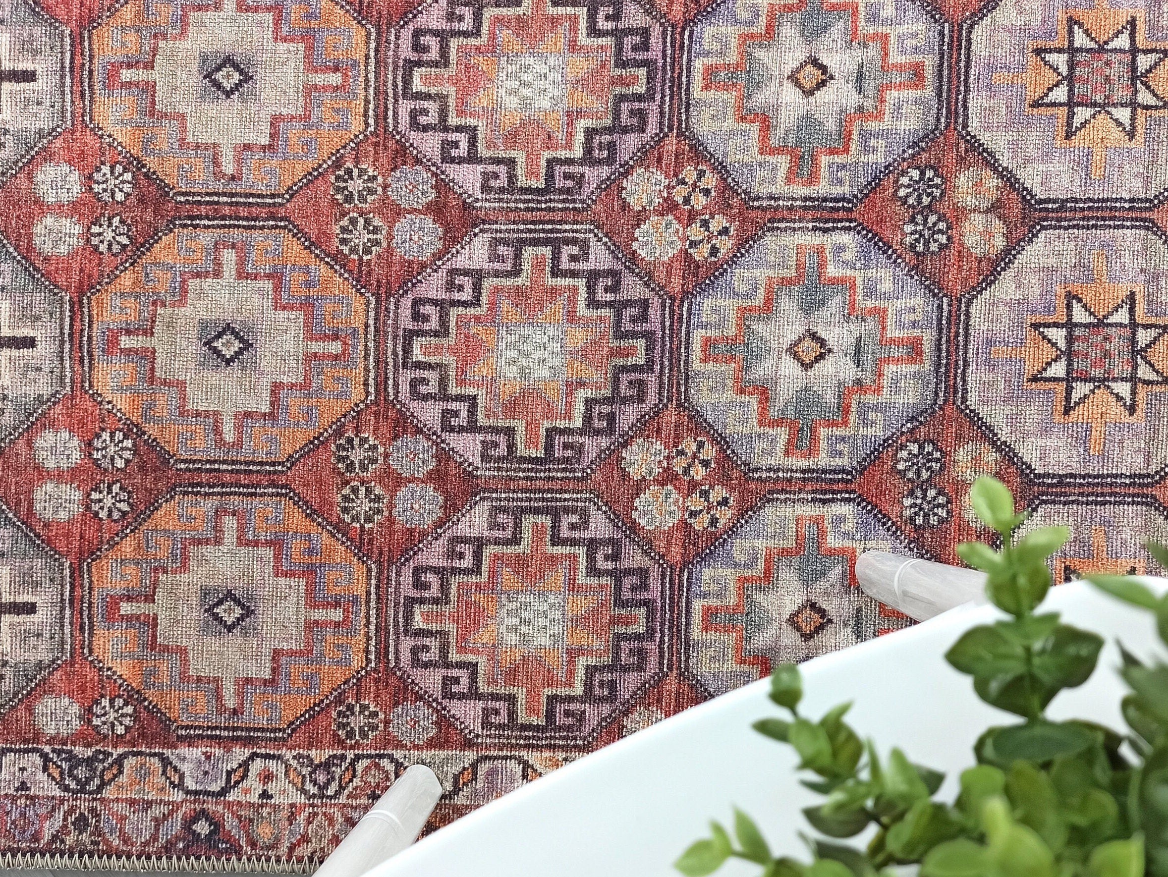 Vintage-Teppich mit Fliesen und geometrischen Mustern