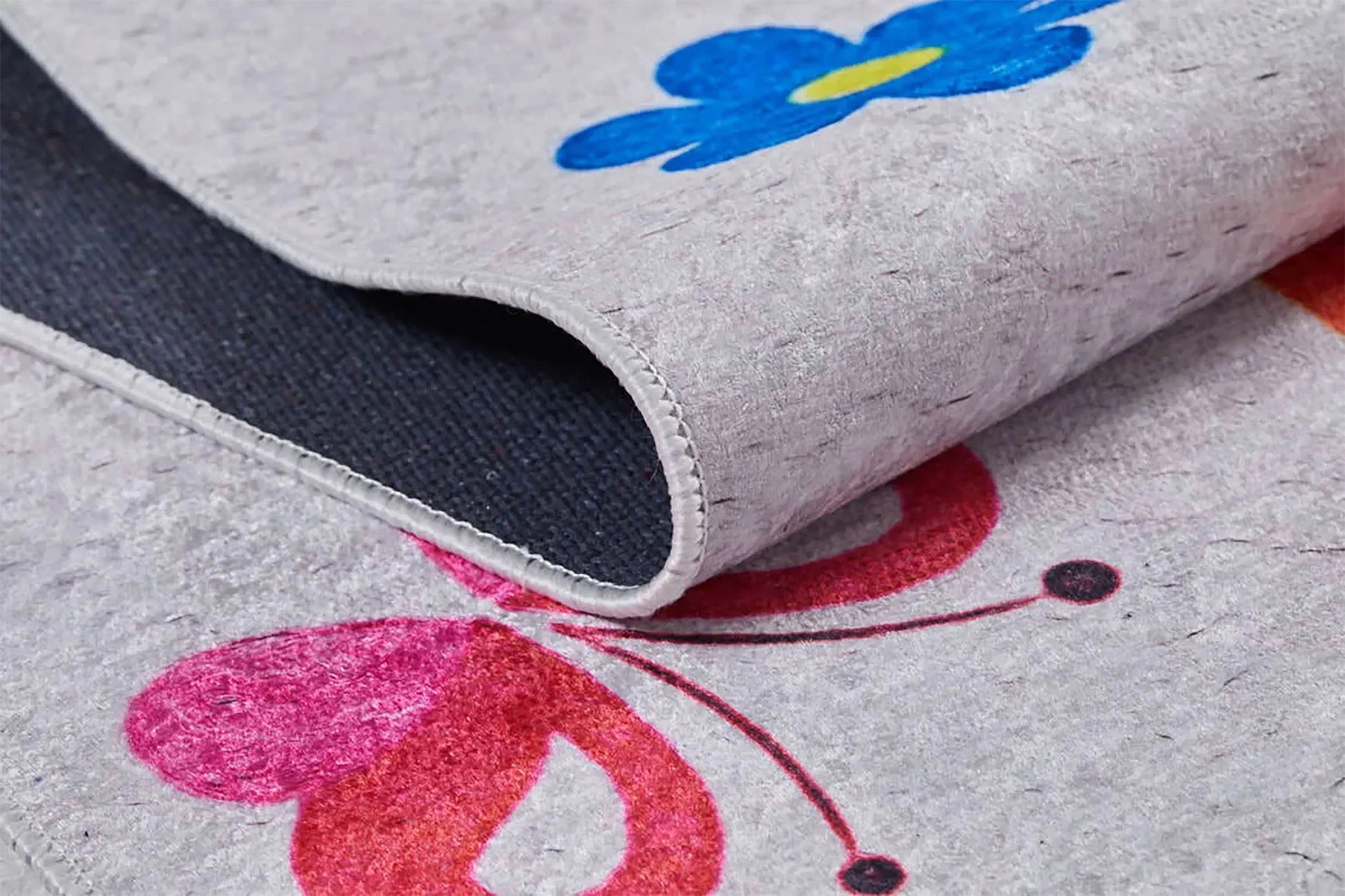 Renkli Seksek Desenli Peri ve Çiçek Figürlü Çocuk Halısı-Pera Halı