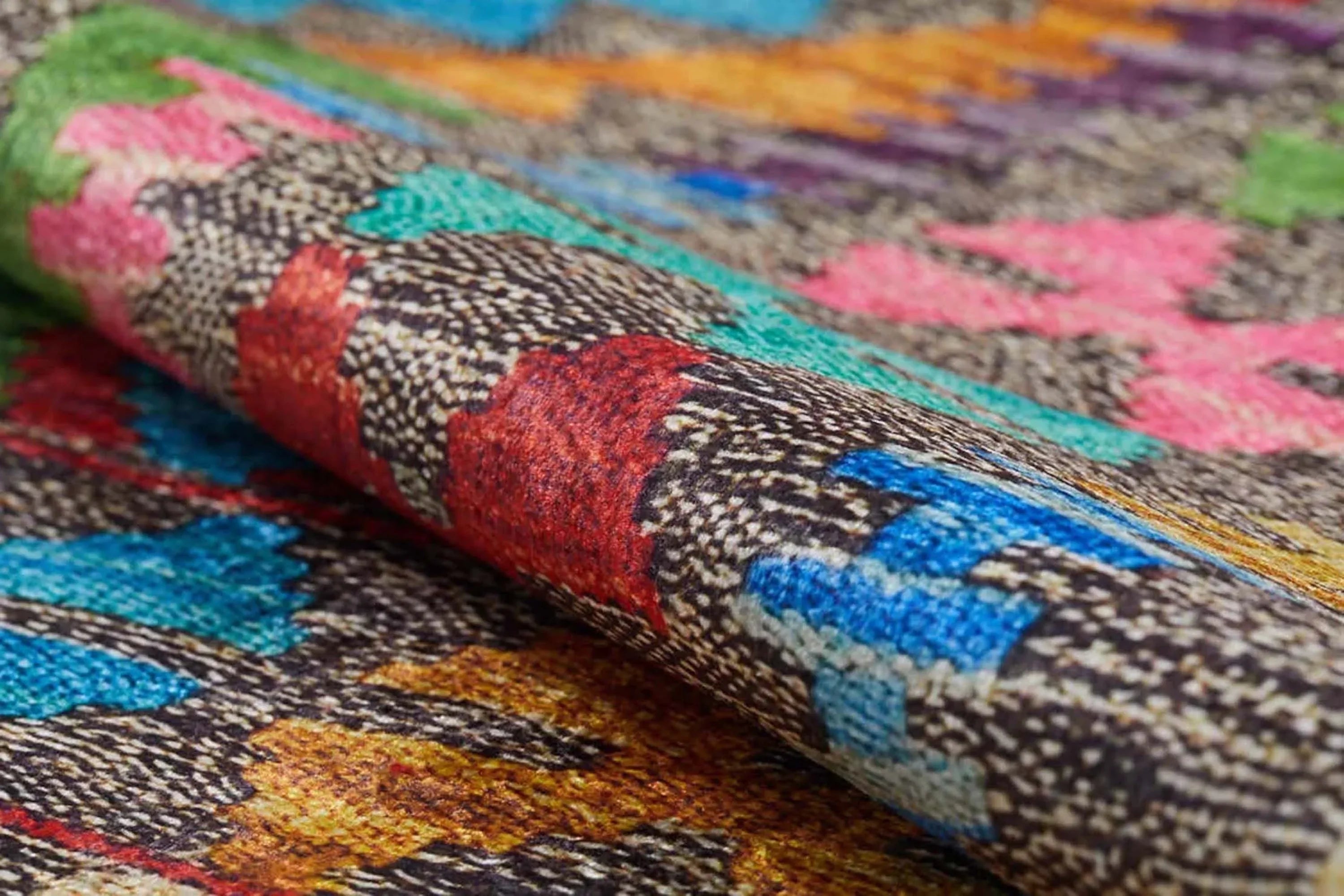 Renkli Vintage Kilim Halısı-Pera Halı