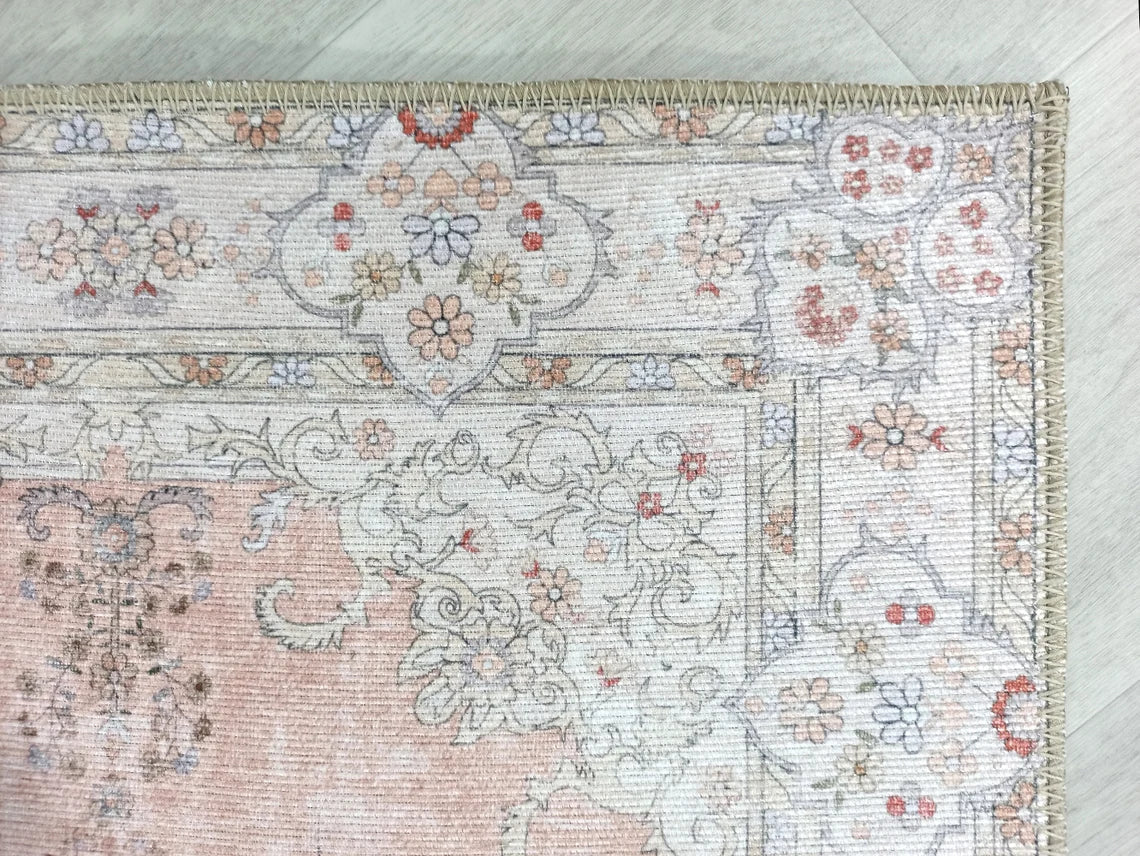 Bej ve Gül Kurusu Eskitme Desenli Vintage Halı