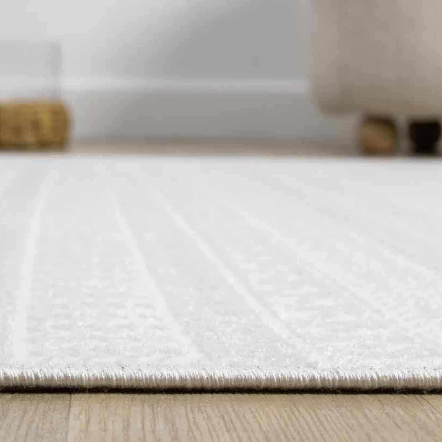 Krem Bej Etnik Şerit Desenli Halı