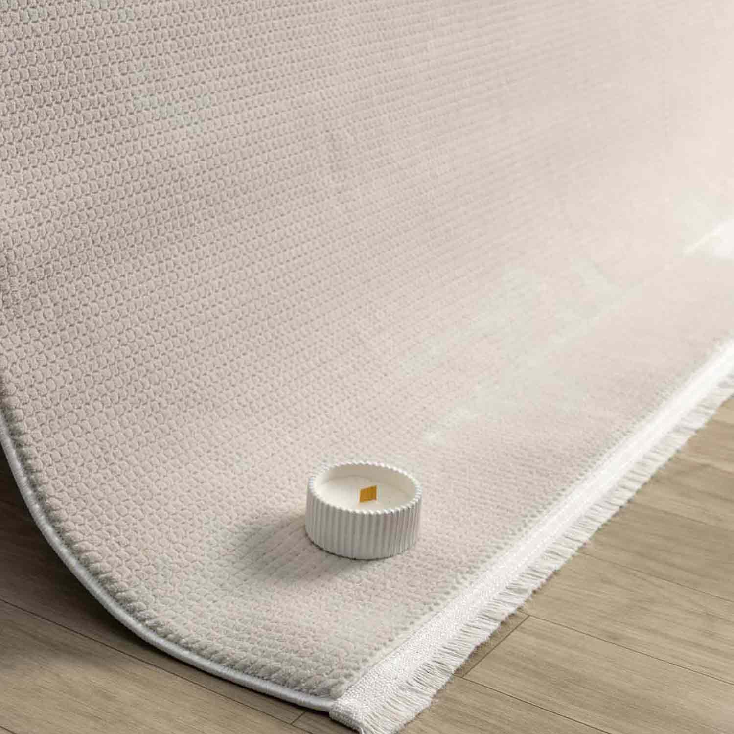 Açık Gri Beyaz Sade Modern Halı