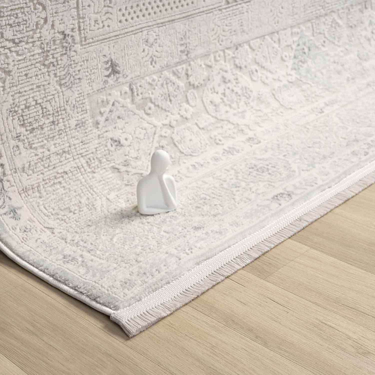 Beyaz Gri Minimal Eskitme Desenli Halı