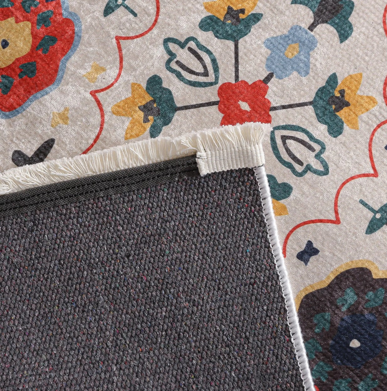 Krem Çok Renkli Çiçek Desenli Etnik Kilim Halı