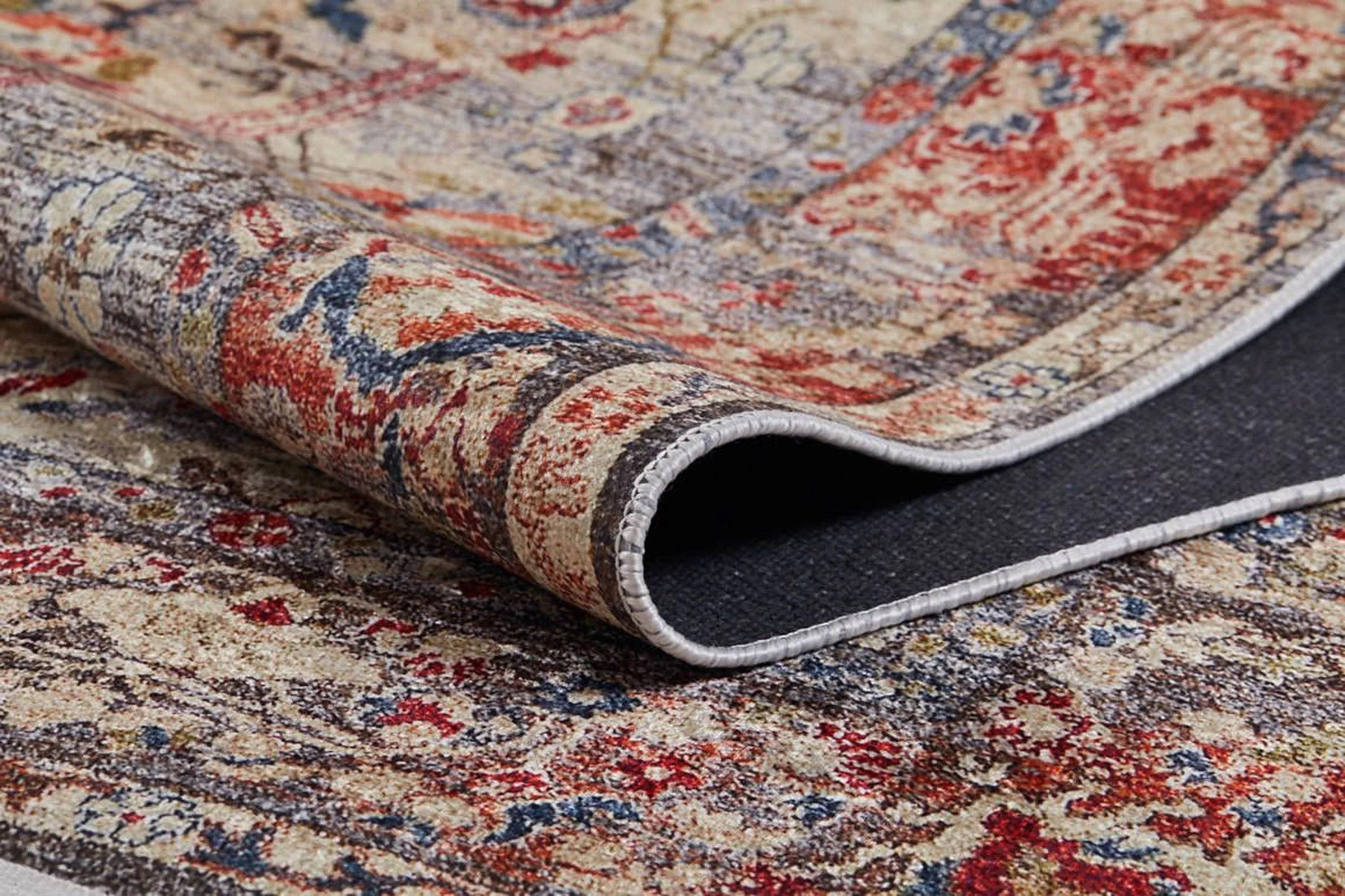 Sıcak Tonlu Bej Kırmızı Uşak Desenli Halı-Pera Halı