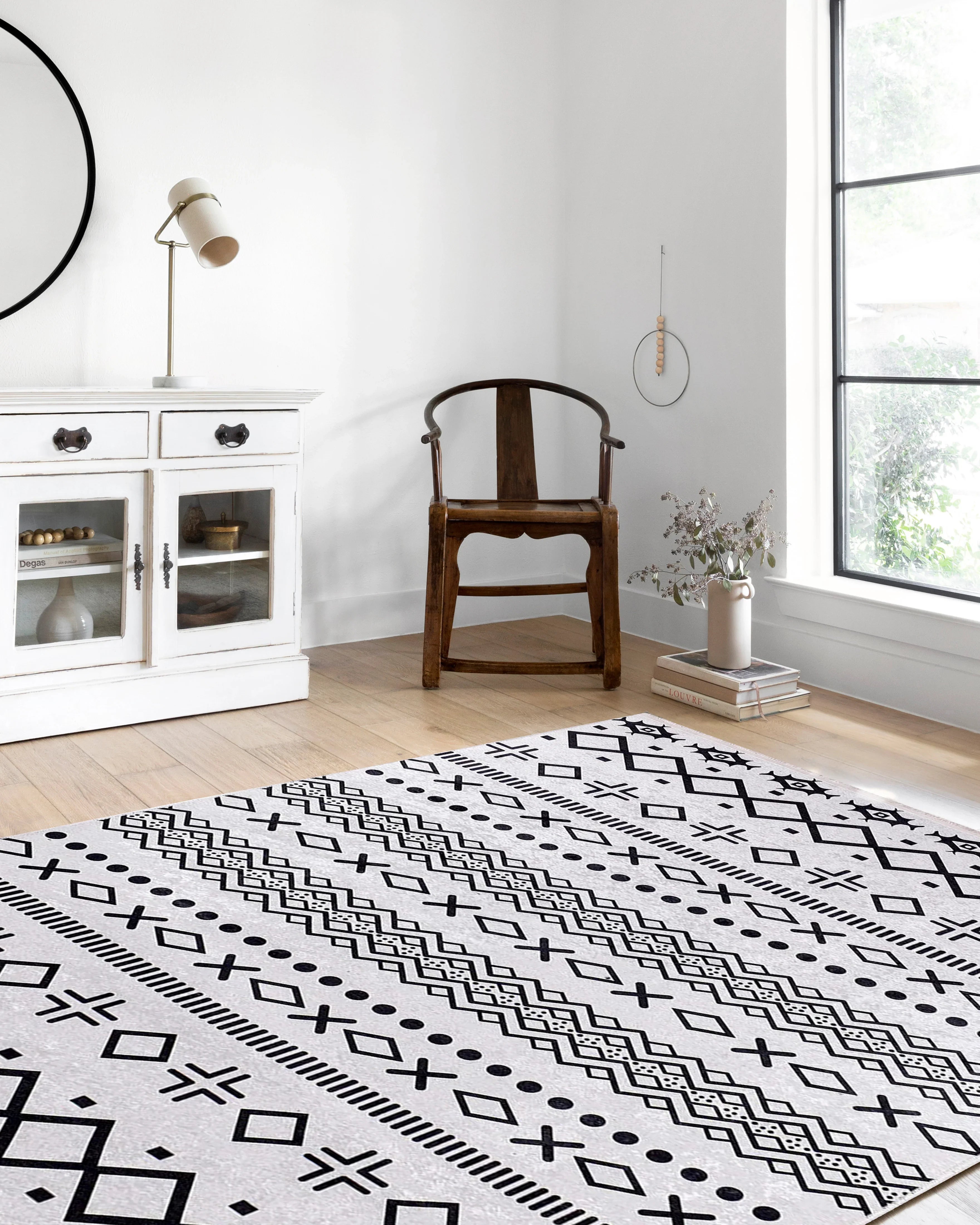 Siyah Beyaz Geometrik Desenli Bohem Halı-Pera Halı