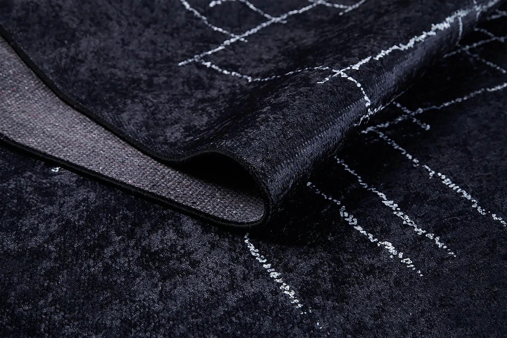 Siyah Beyaz Geometrik Halı-Pera Halı