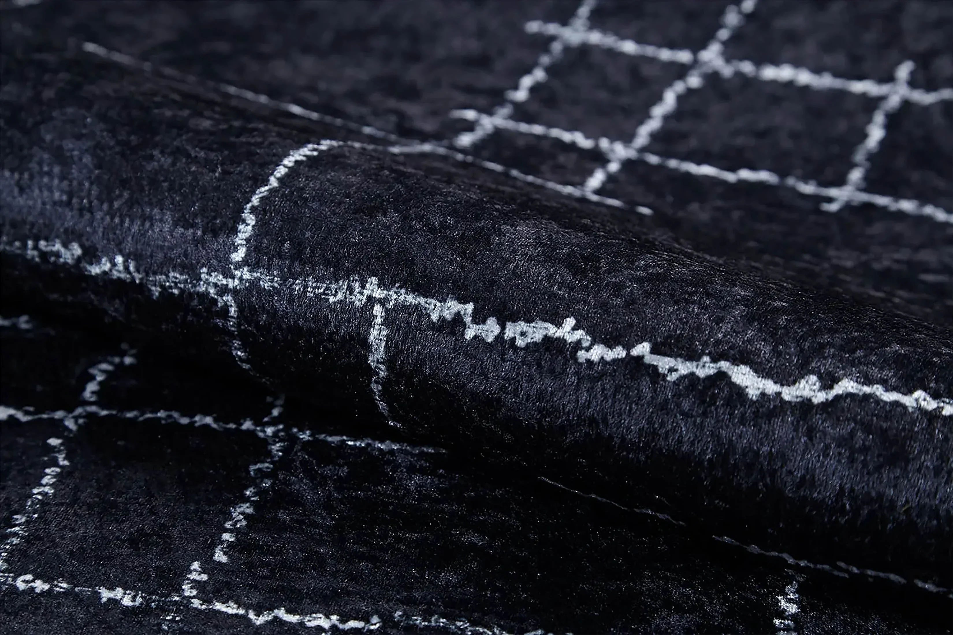 Siyah Beyaz Geometrik Halı-Pera Halı