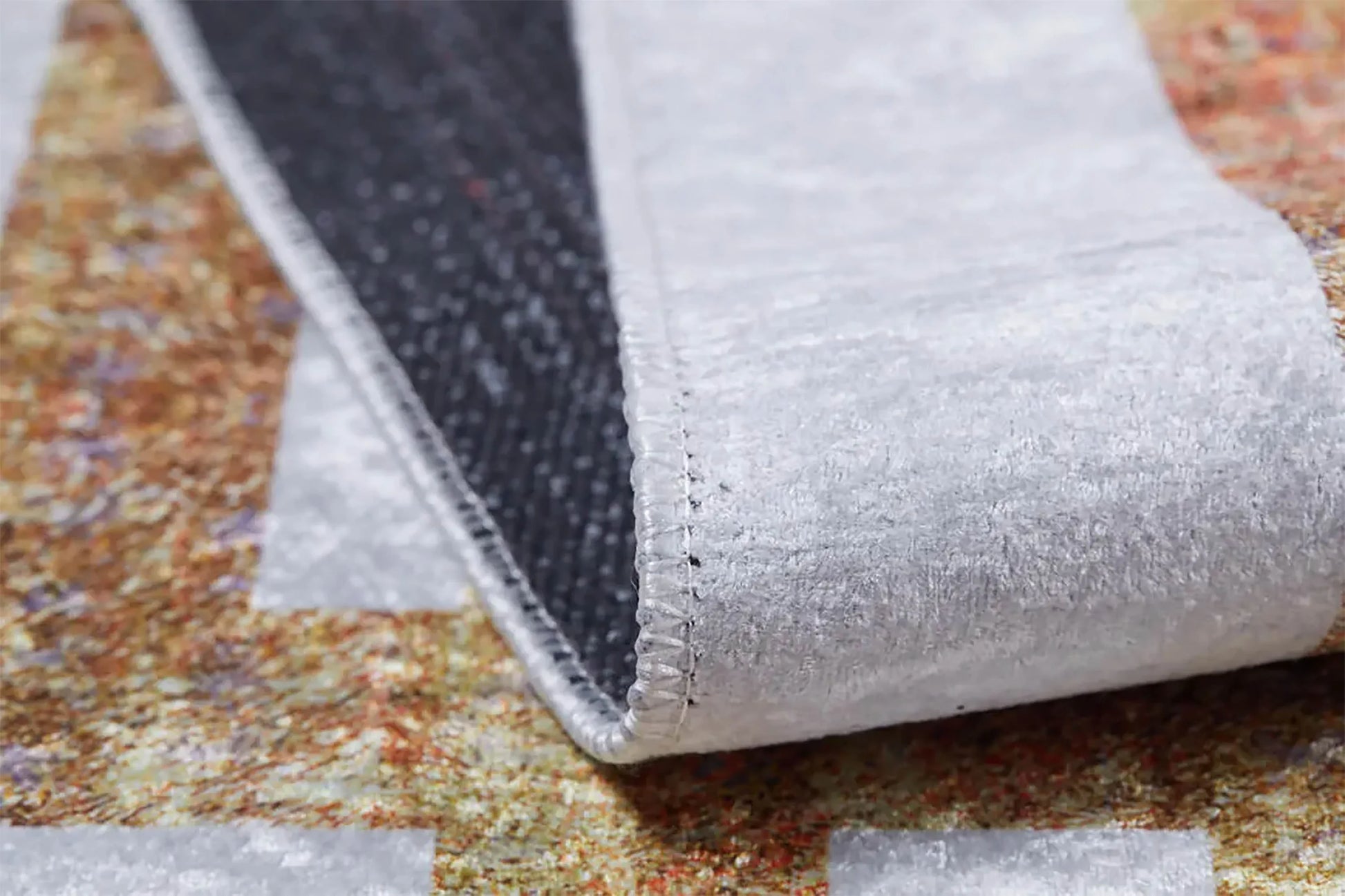 Siyah Beyaz Mermer Tarzı Kenarlı Geometrik Halı-Pera Halı