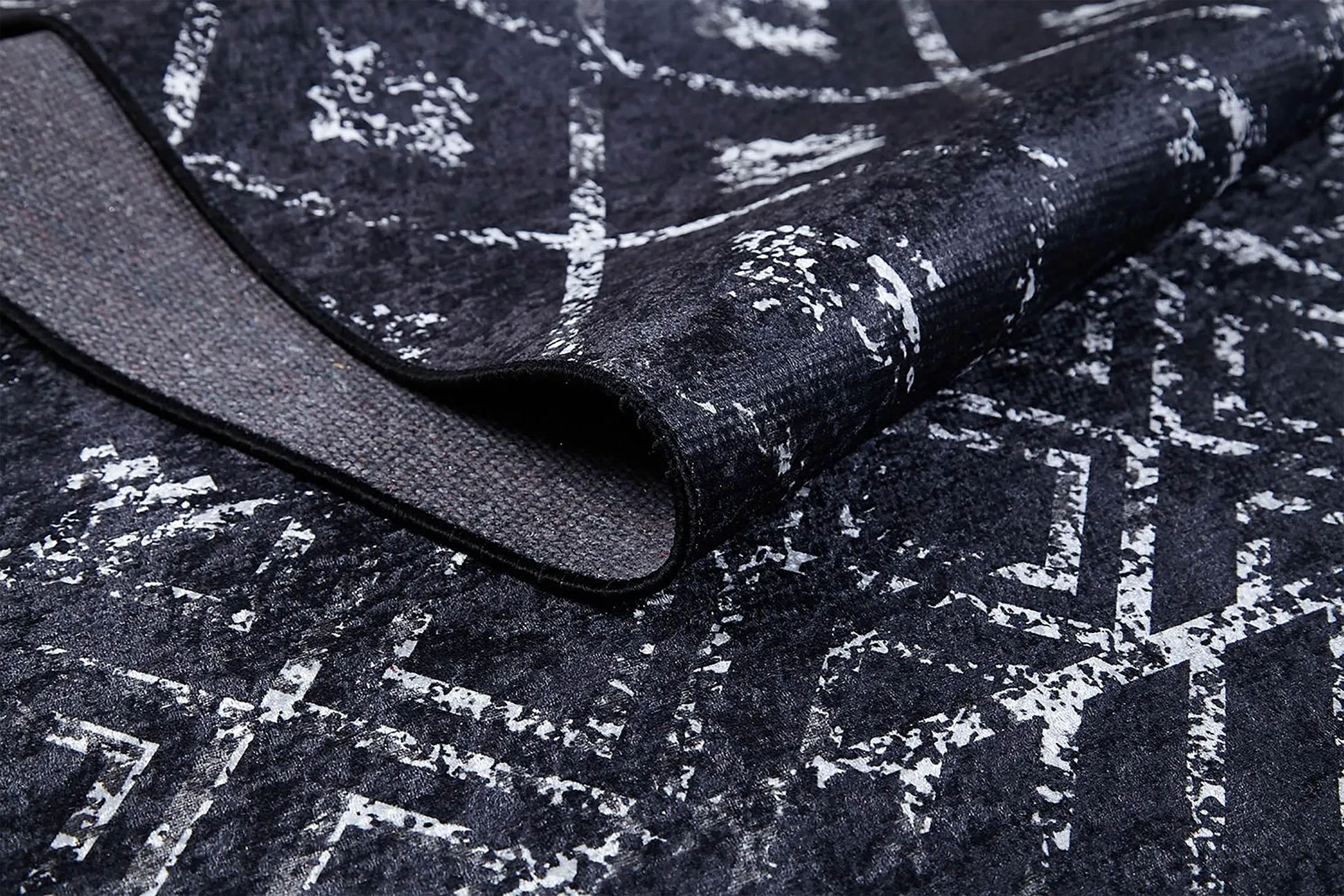 Siyah Gri Geometrik Antika Benzersiz Vintage Halı-Pera Halı