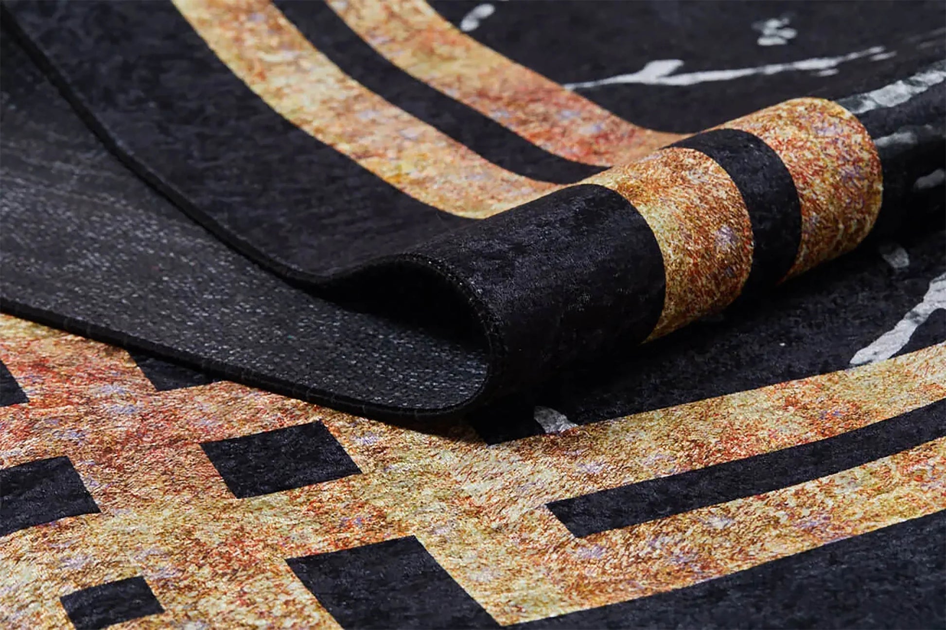 Siyah Mermer Tarzı Kenarlı Geometrik Halı-Pera Halı