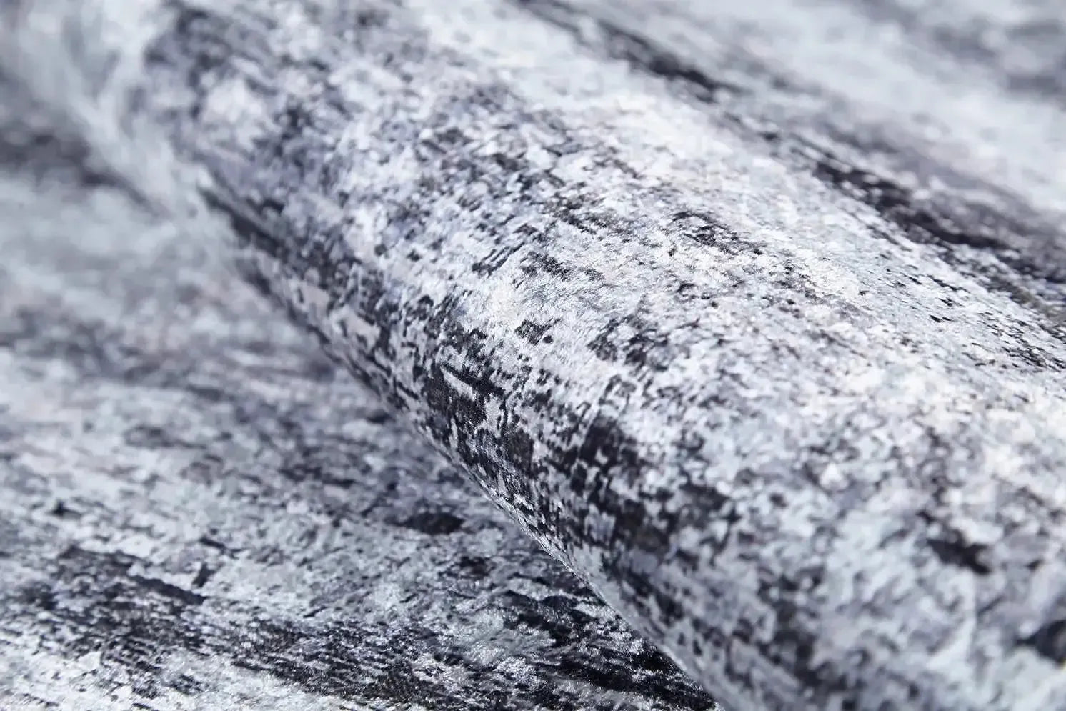 Siyah ve Beyaz Abstre Halı-Pera Halı