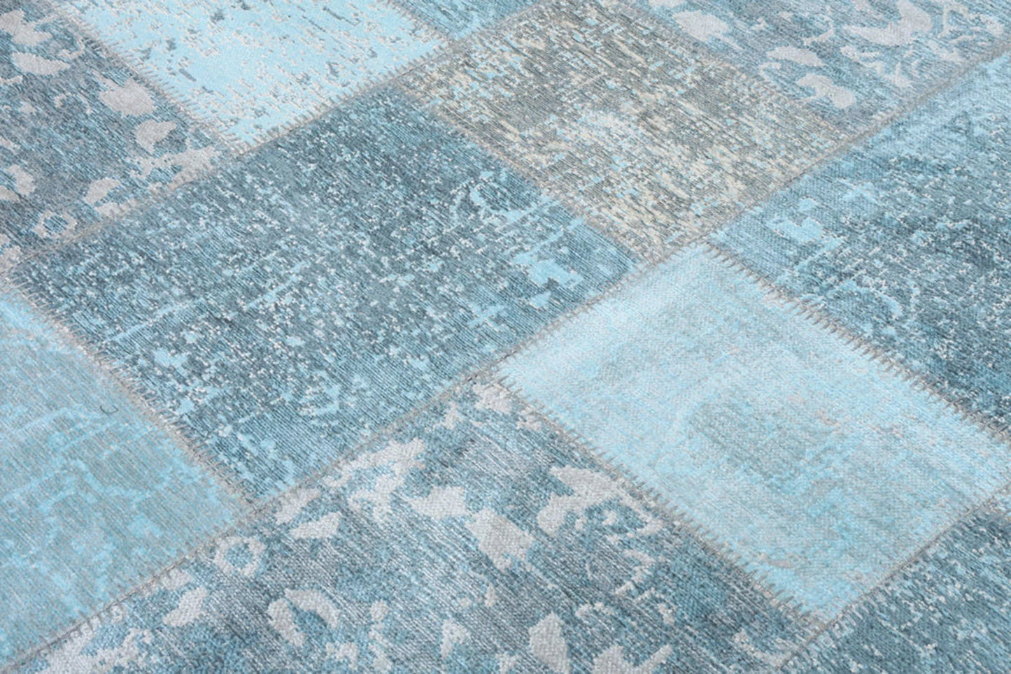 Eskitme Patchwork Açık Gökyüzü Mavi Halı - Pera Halı