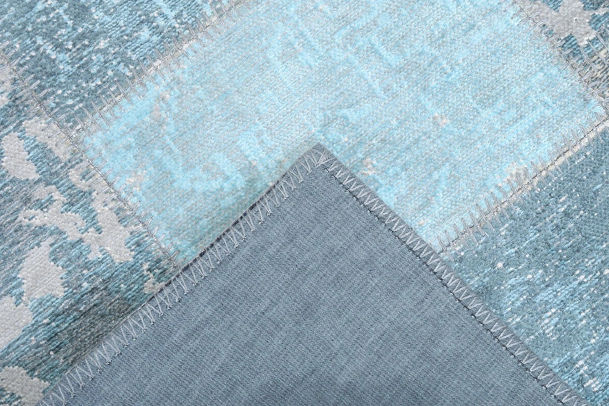 Eskitme Patchwork Açık Gökyüzü Mavi Halı - Pera Halı