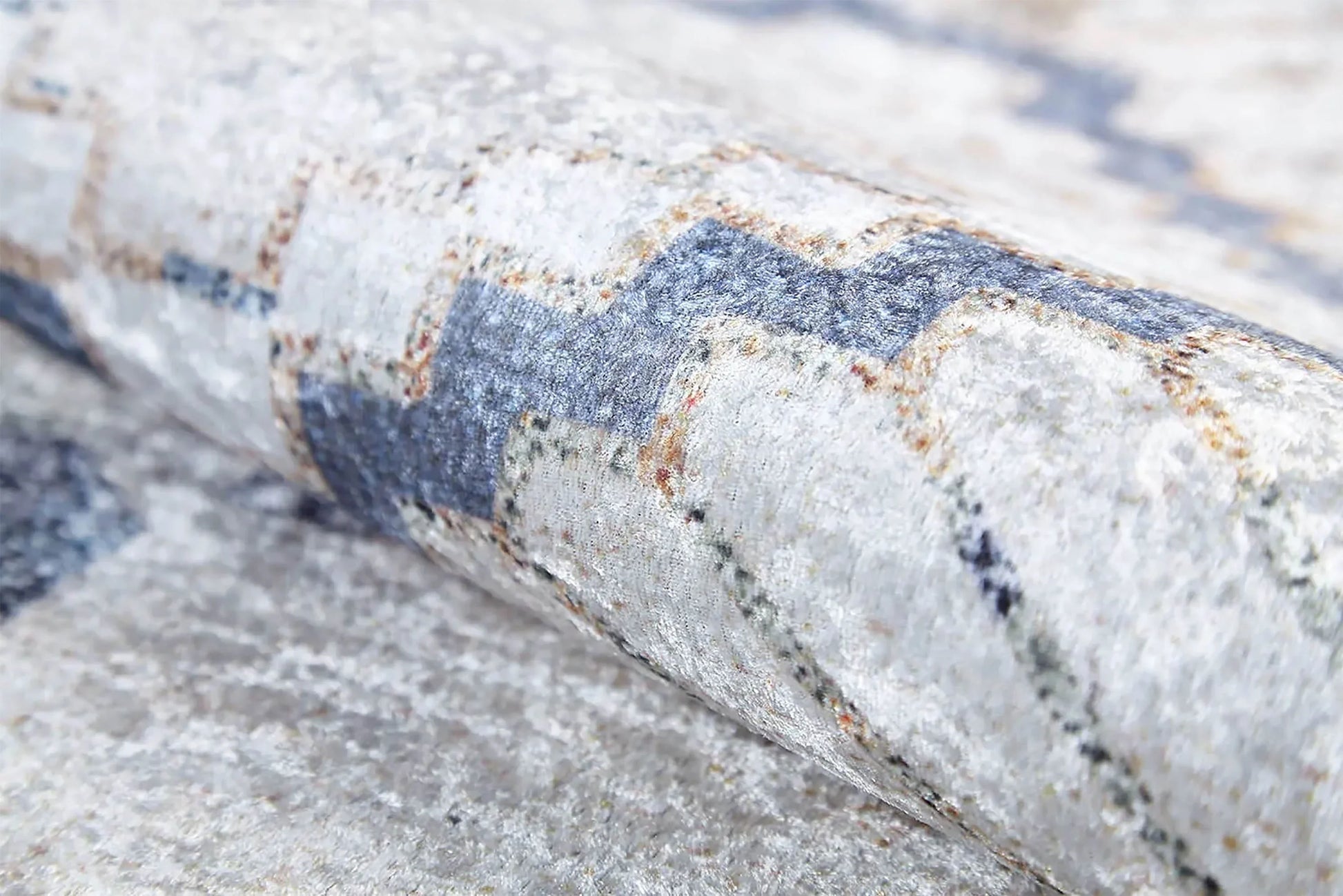 Soft Bohem Geometrik Desenli Krem Soluk Mavi Eskitme Halı-Pera Halı