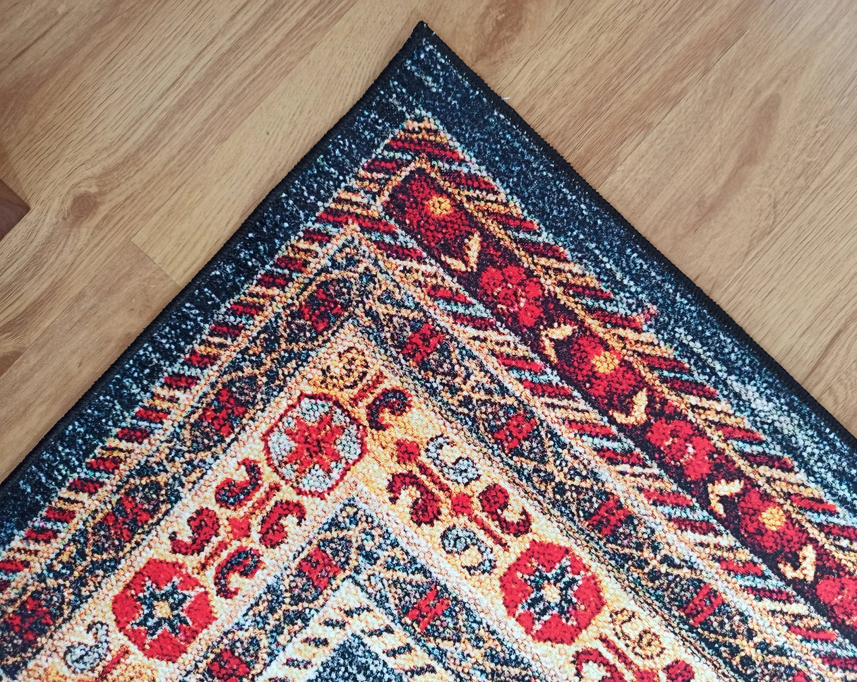 Lacivert ve Kırmızı Şeritli Geometrik Halı