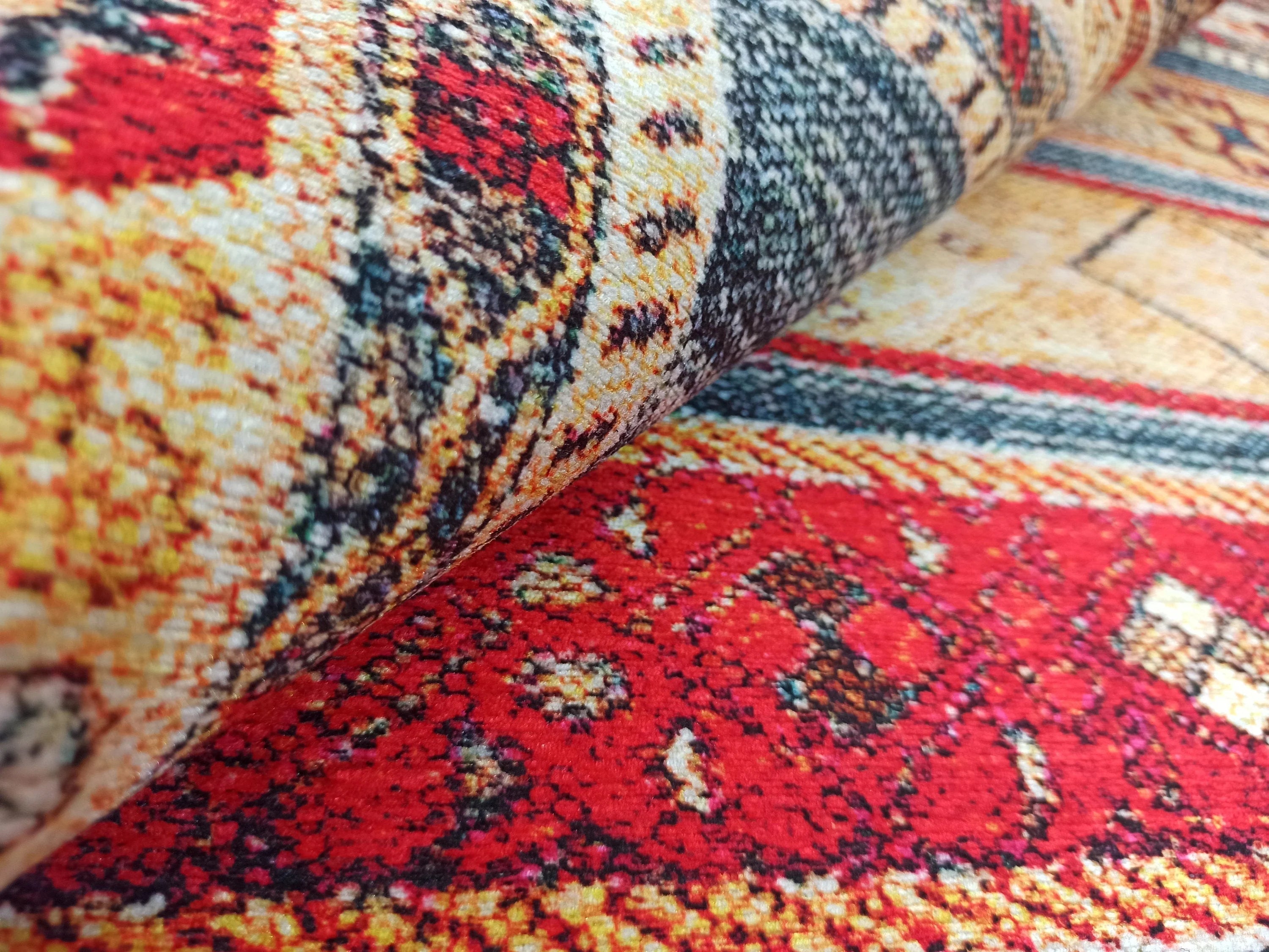 Lacivert ve Kırmızı Şeritli Geometrik Halı