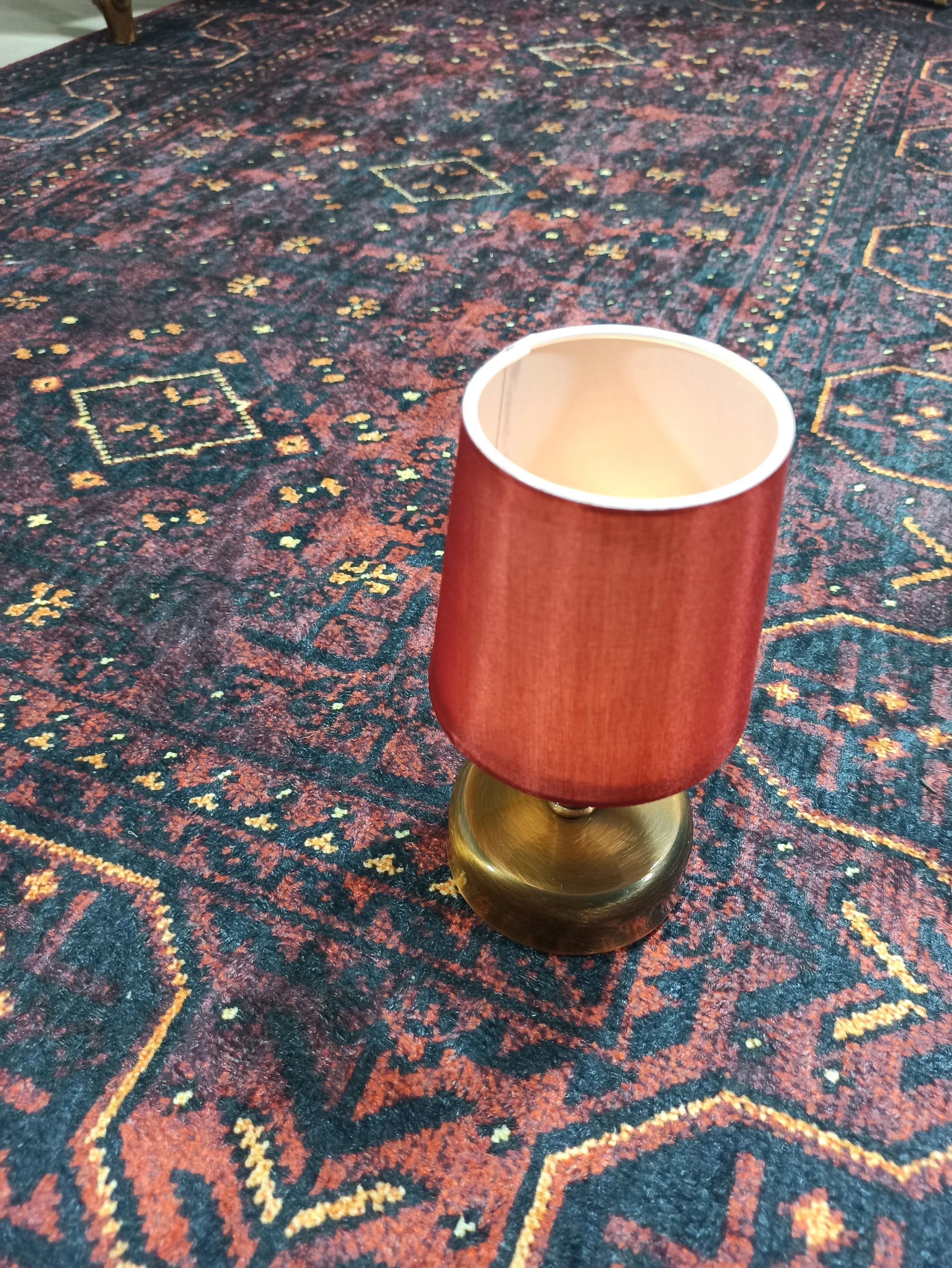 Uşak Antik Kırmızı Lacivert Halı-Pera Halı