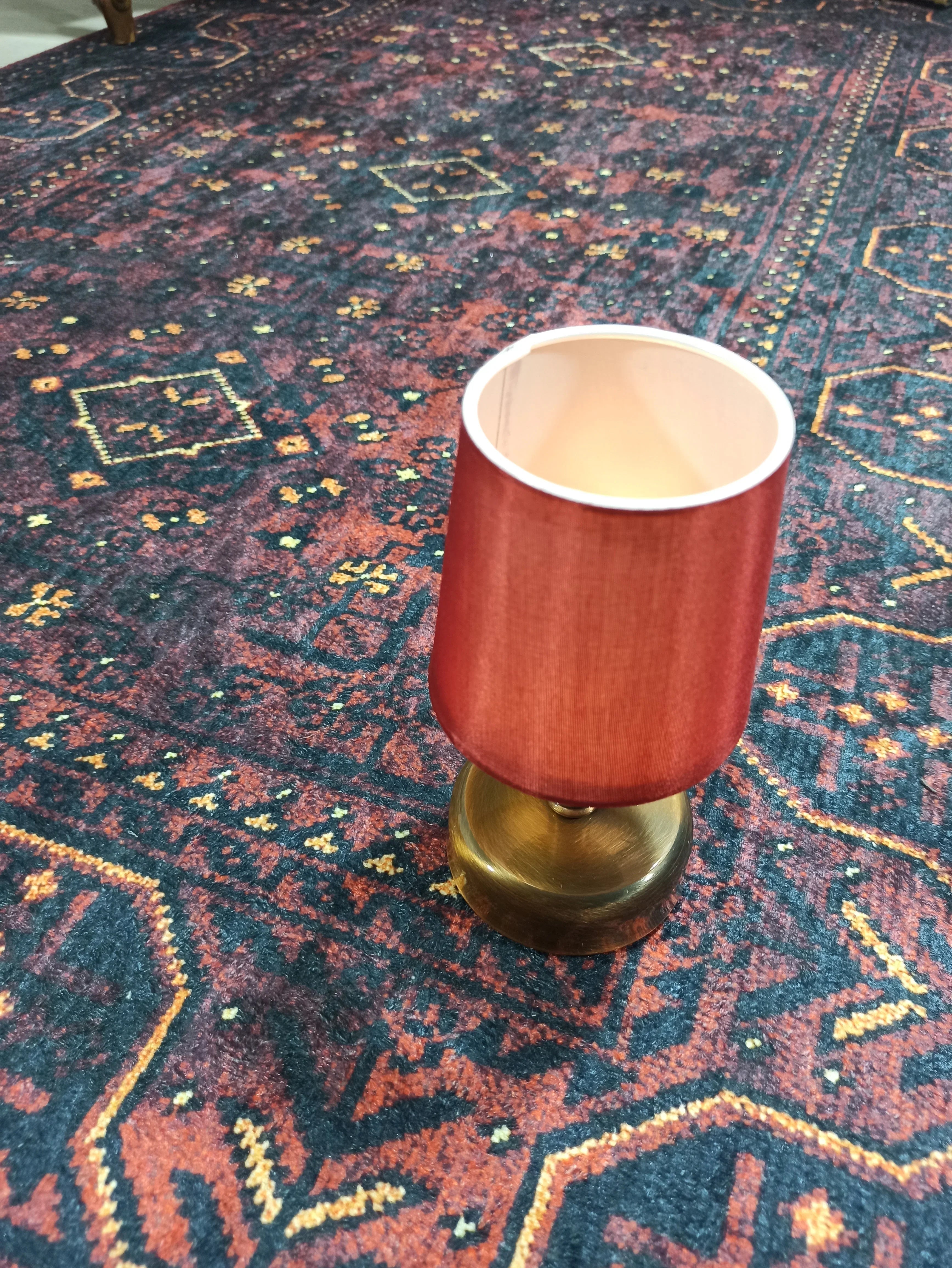 Uşak Antik Kırmızı Lacivert Halı-Pera Halı