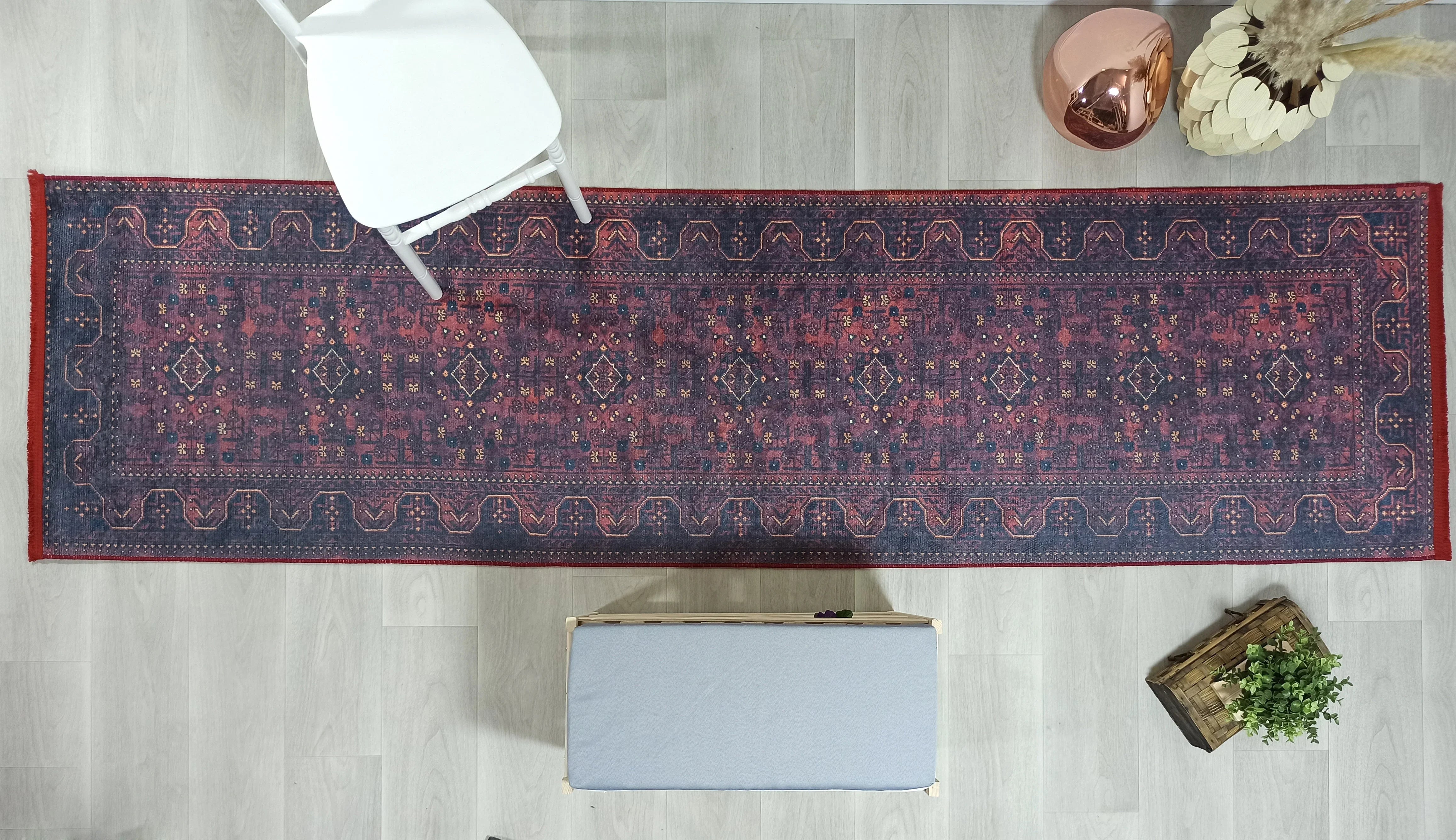 Uşak Antik Kırmızı Lacivert Halı-Pera Halı