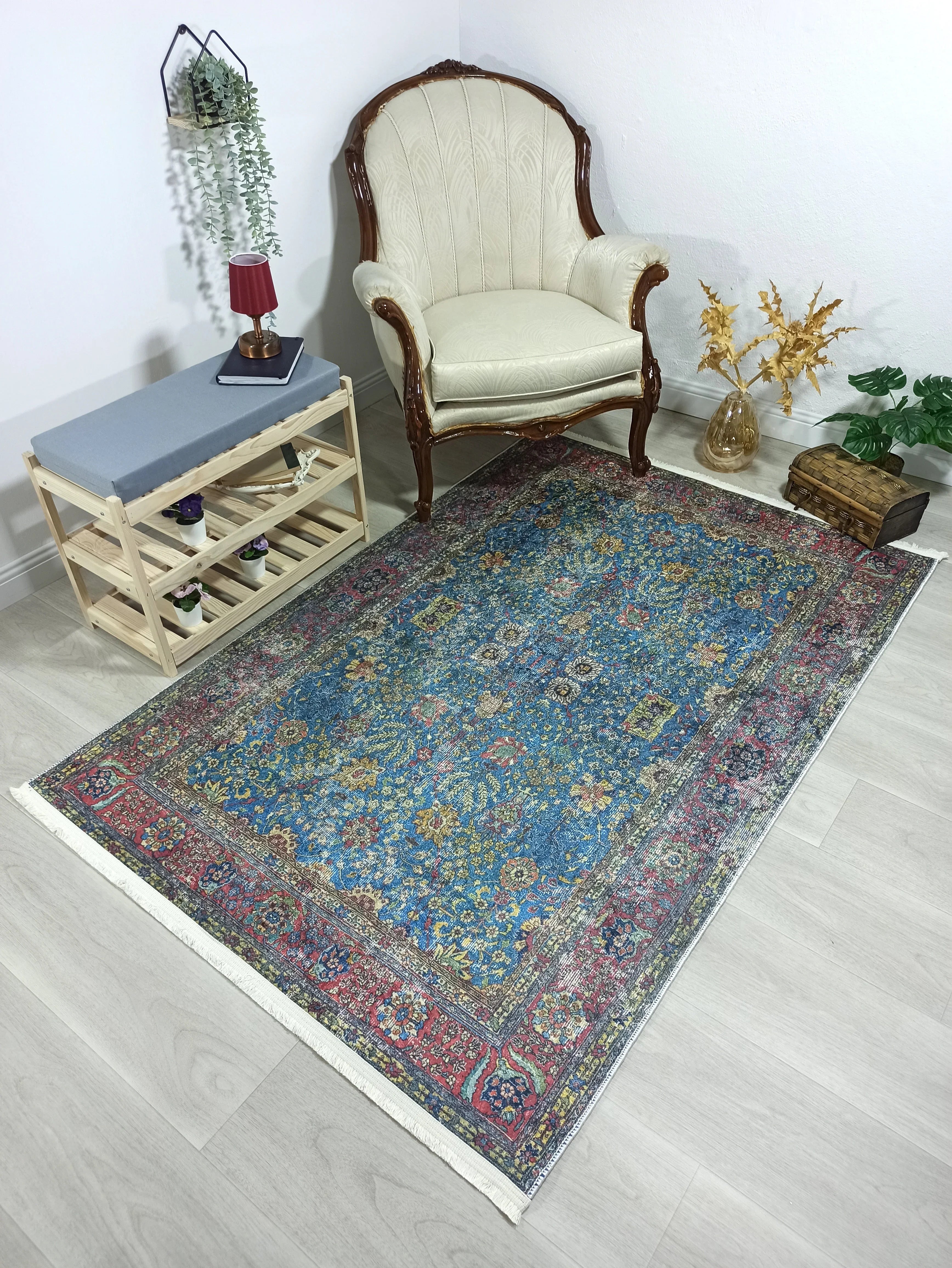 Uşak Mavi Kırmızı Vintage Kilim Halı-Pera Halı