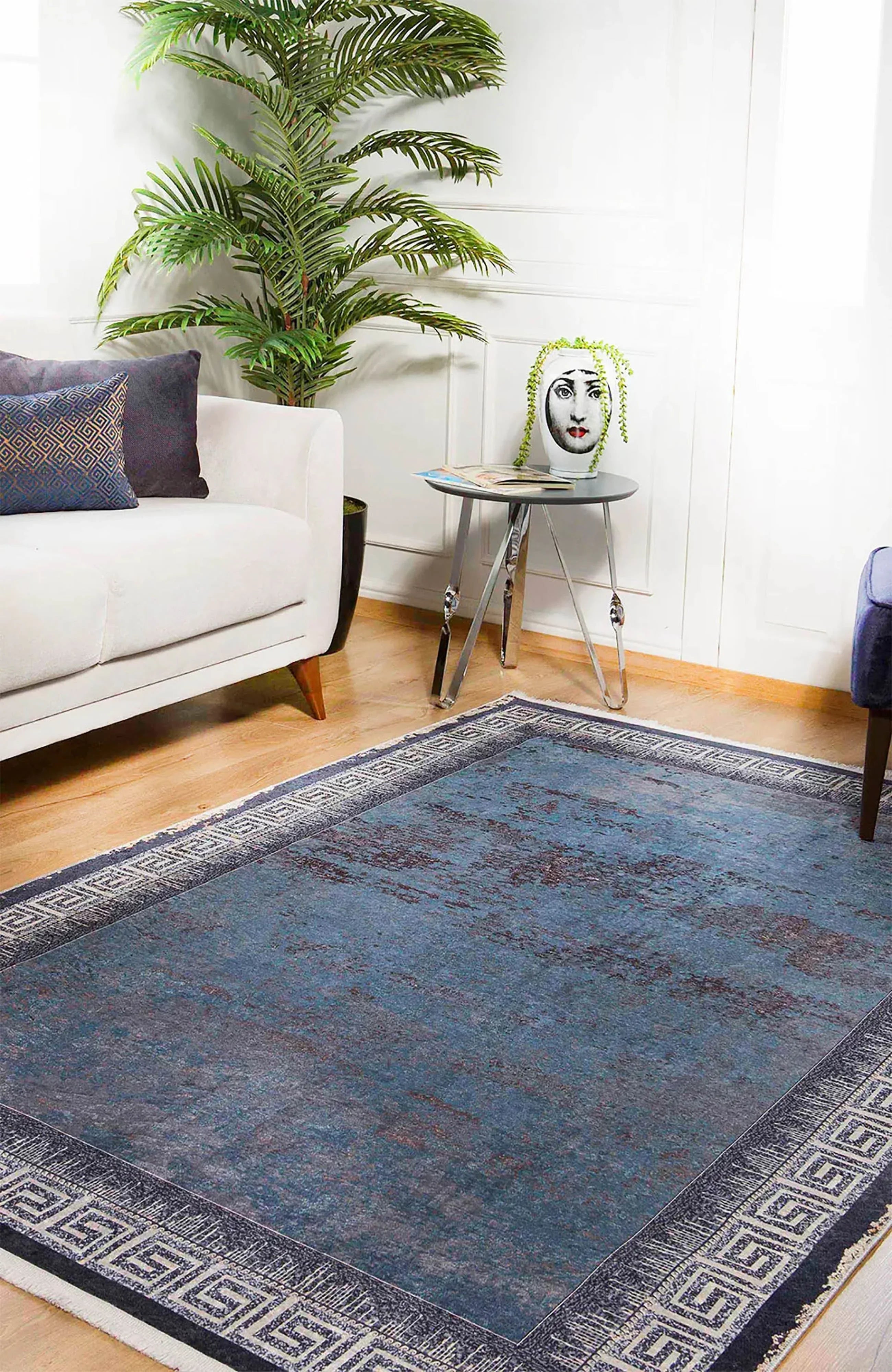 Vintage Çelik Mavisi Beyaz Yunan Anahtar Bordürlü Halı-Pera Halı