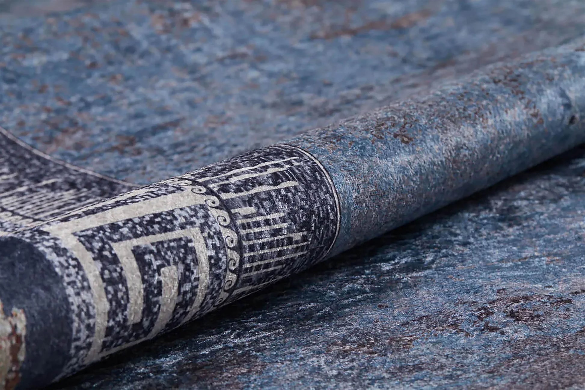 Vintage Çelik Mavisi Beyaz Yunan Anahtar Bordürlü Halı-Pera Halı