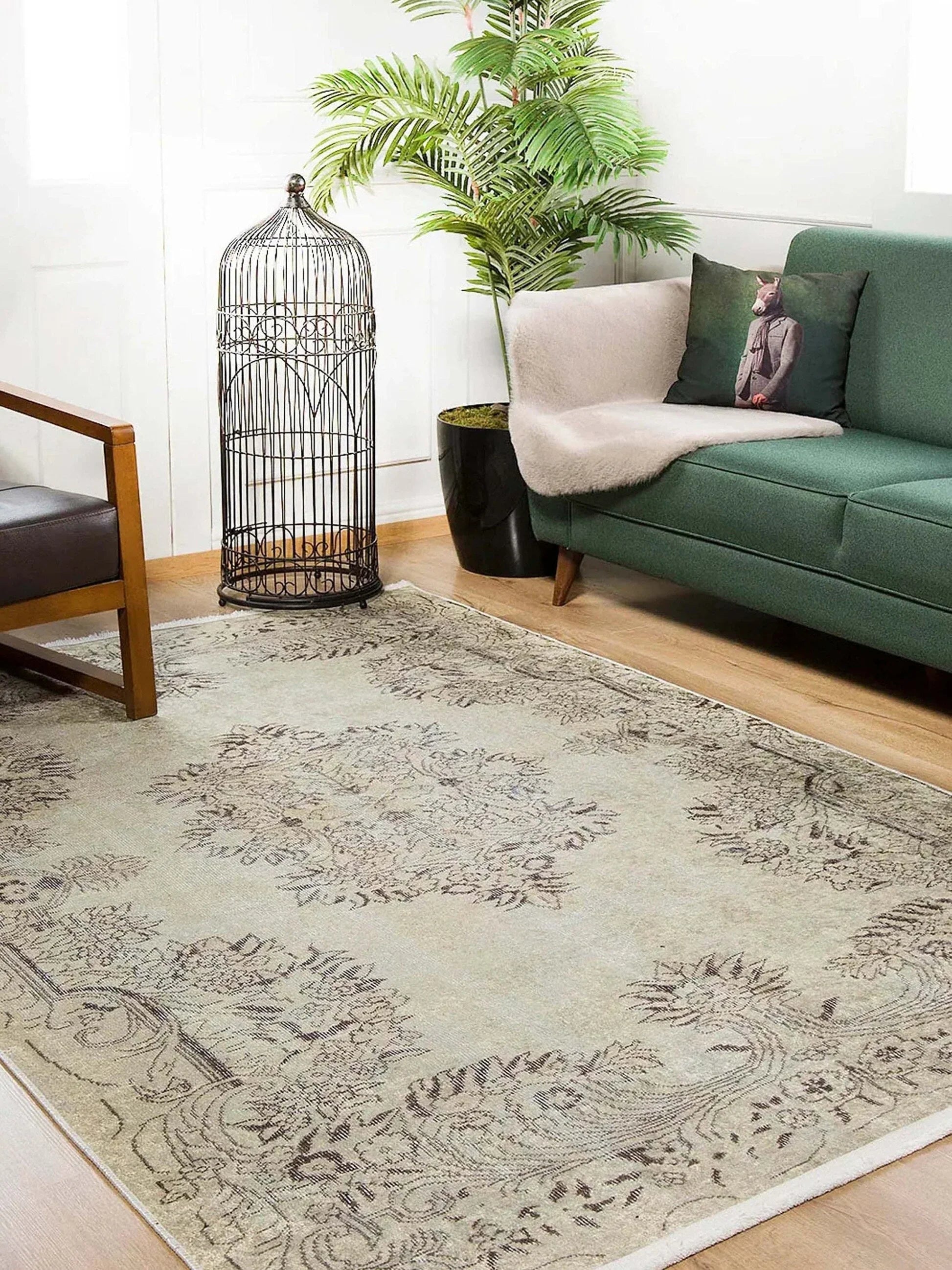 Vintage Eskitme Tarzı Madalyon Desenli Bej Halı-Pera Halı