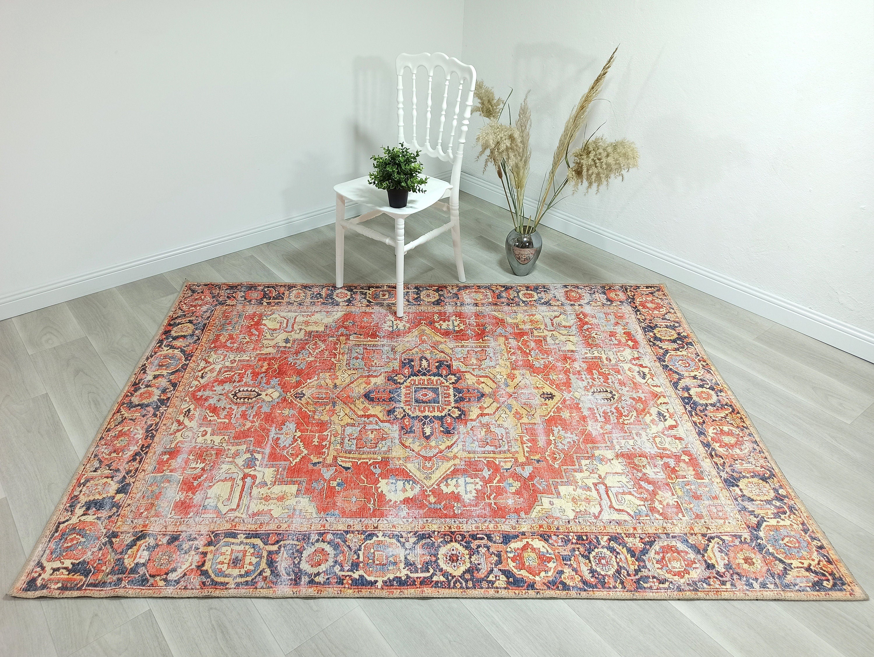 Rot-blauer Vintage-Teppich mit Medaillonmuster