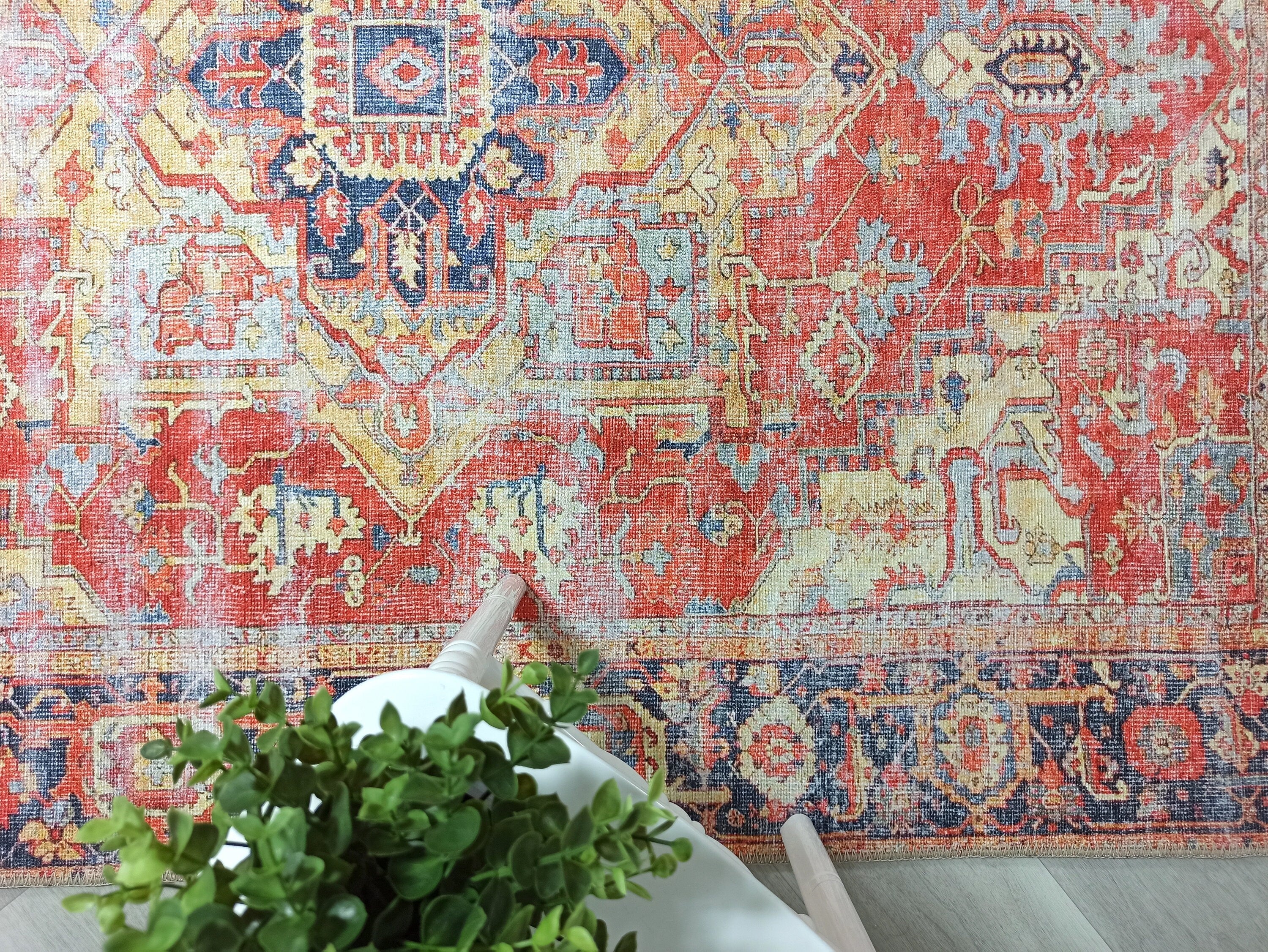 Rot-blauer Vintage-Teppich mit Medaillonmuster