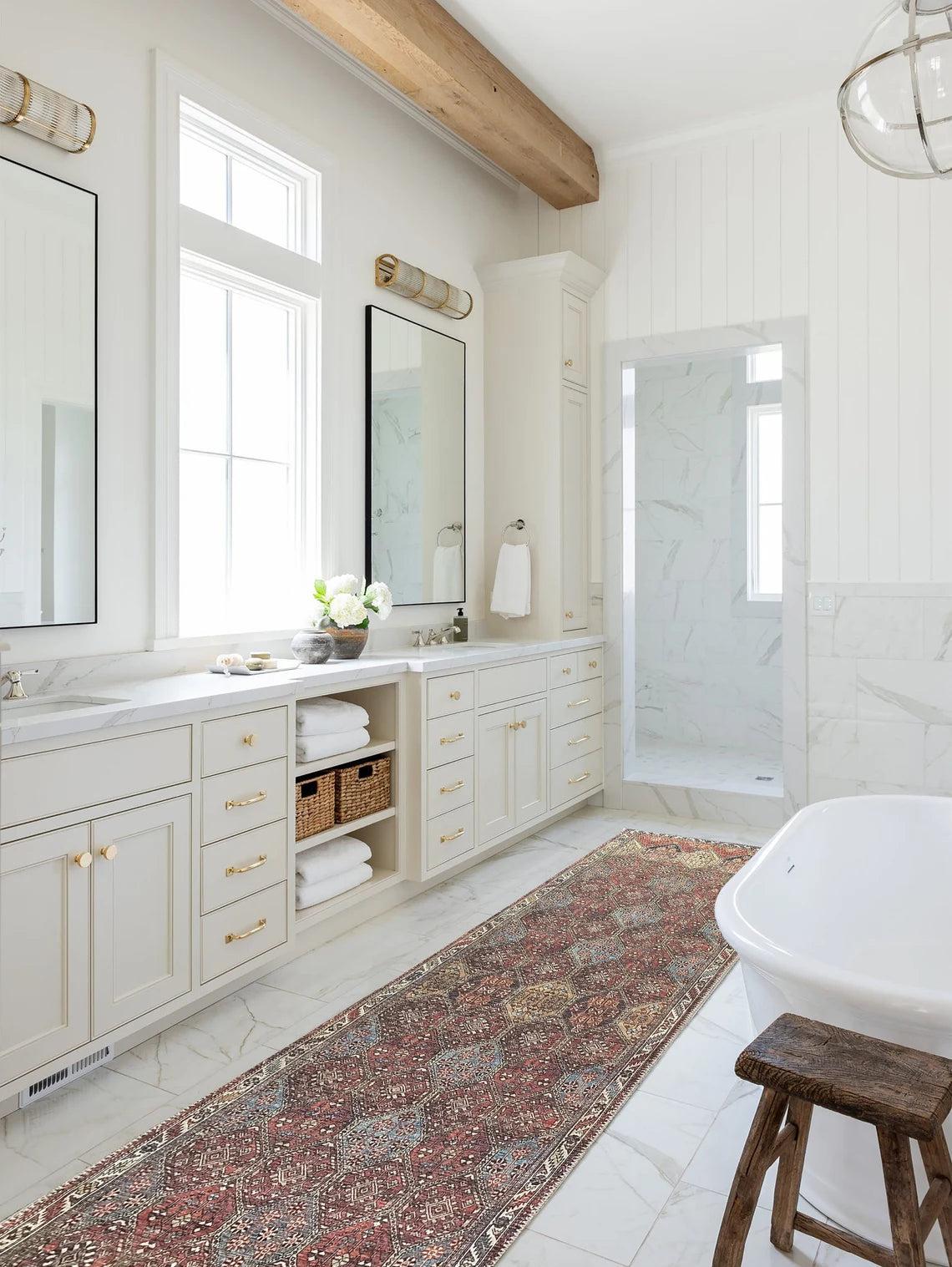 Kahve ve Toprak Tonlu Geometrik Desenli Türk Halısı