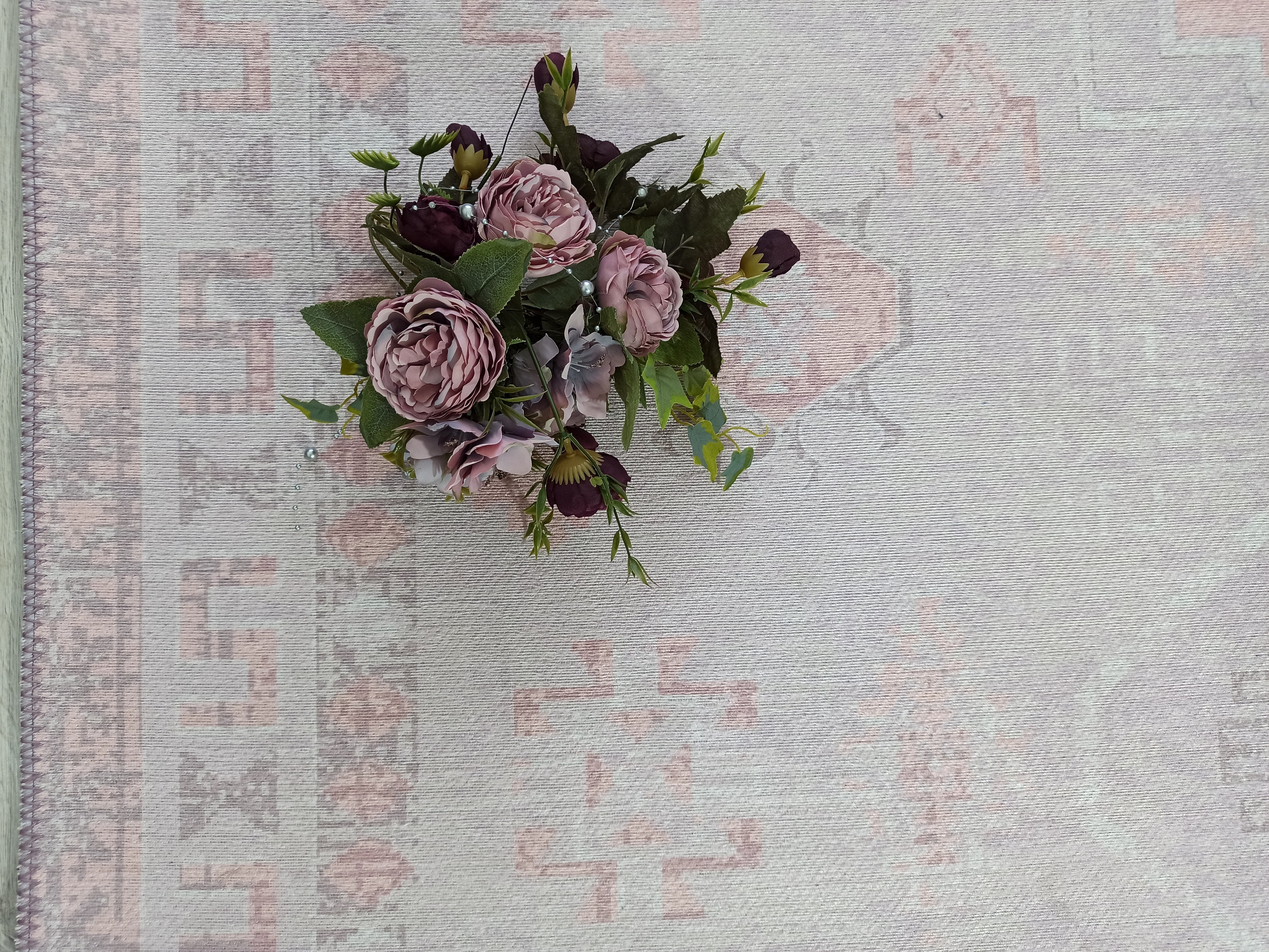 Rot-blauer Vintage-Teppich mit Medaillonmuster