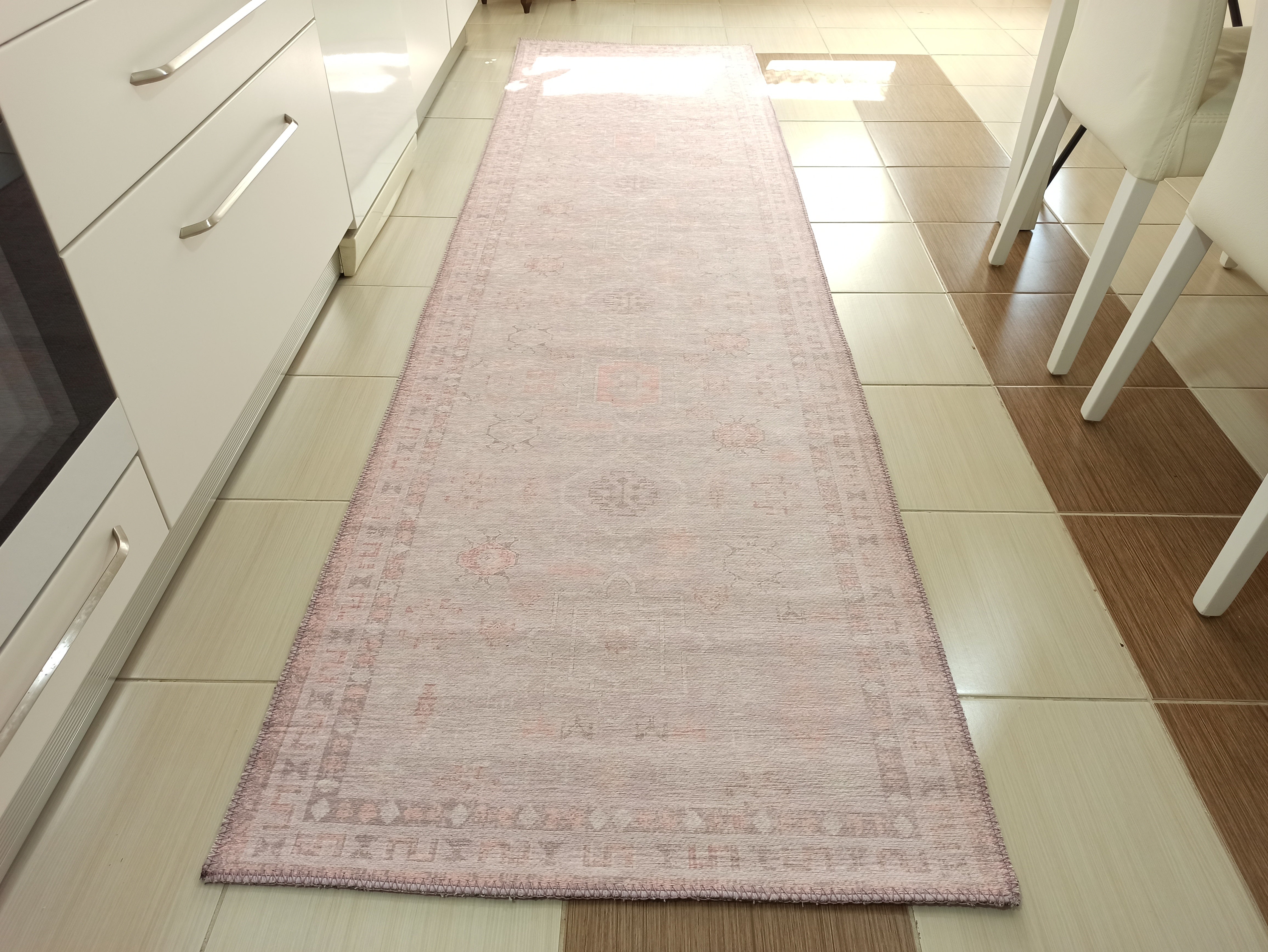 Rot-blauer Vintage-Teppich mit Medaillonmuster