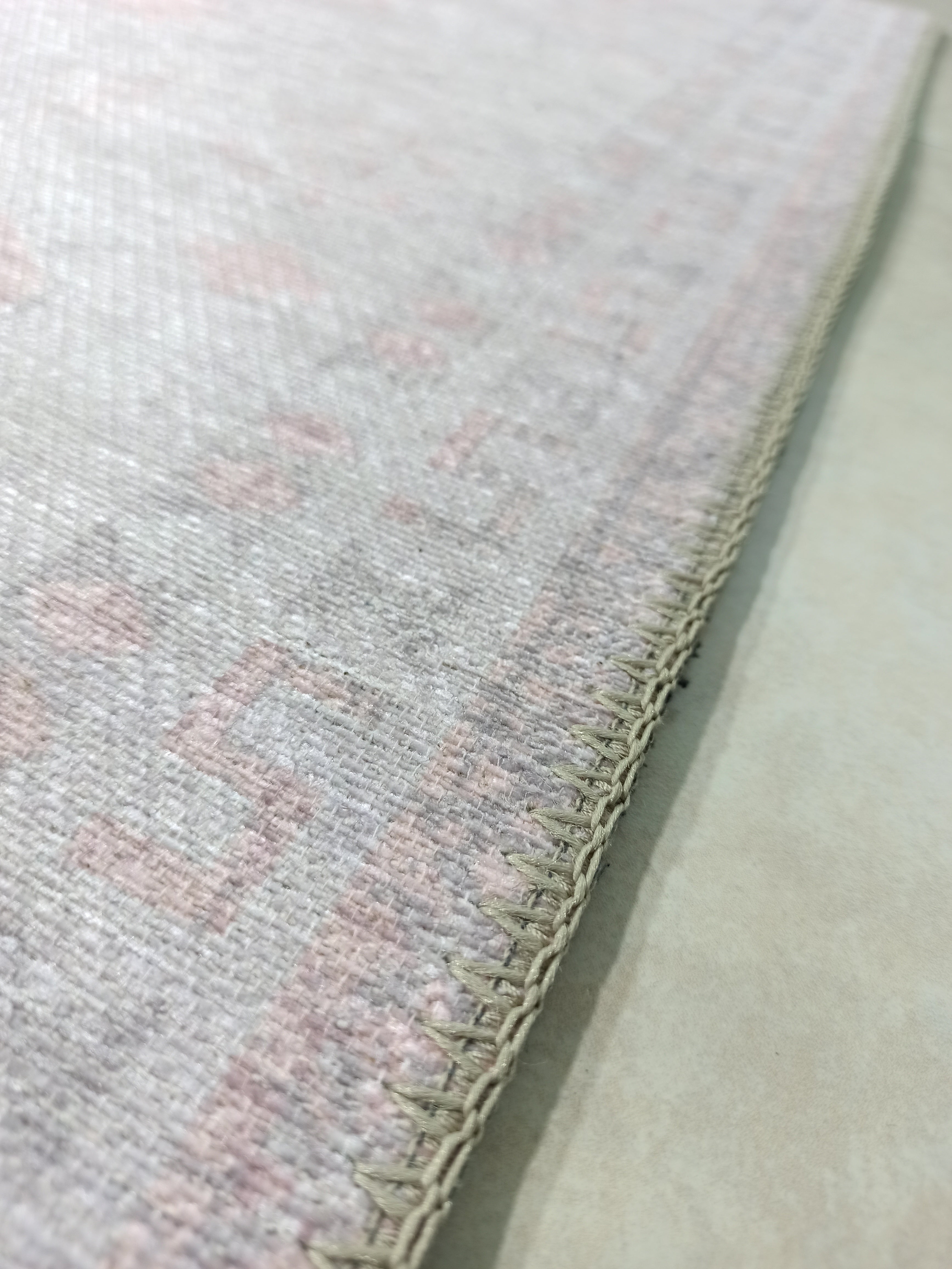 Rot-blauer Vintage-Teppich mit Medaillonmuster