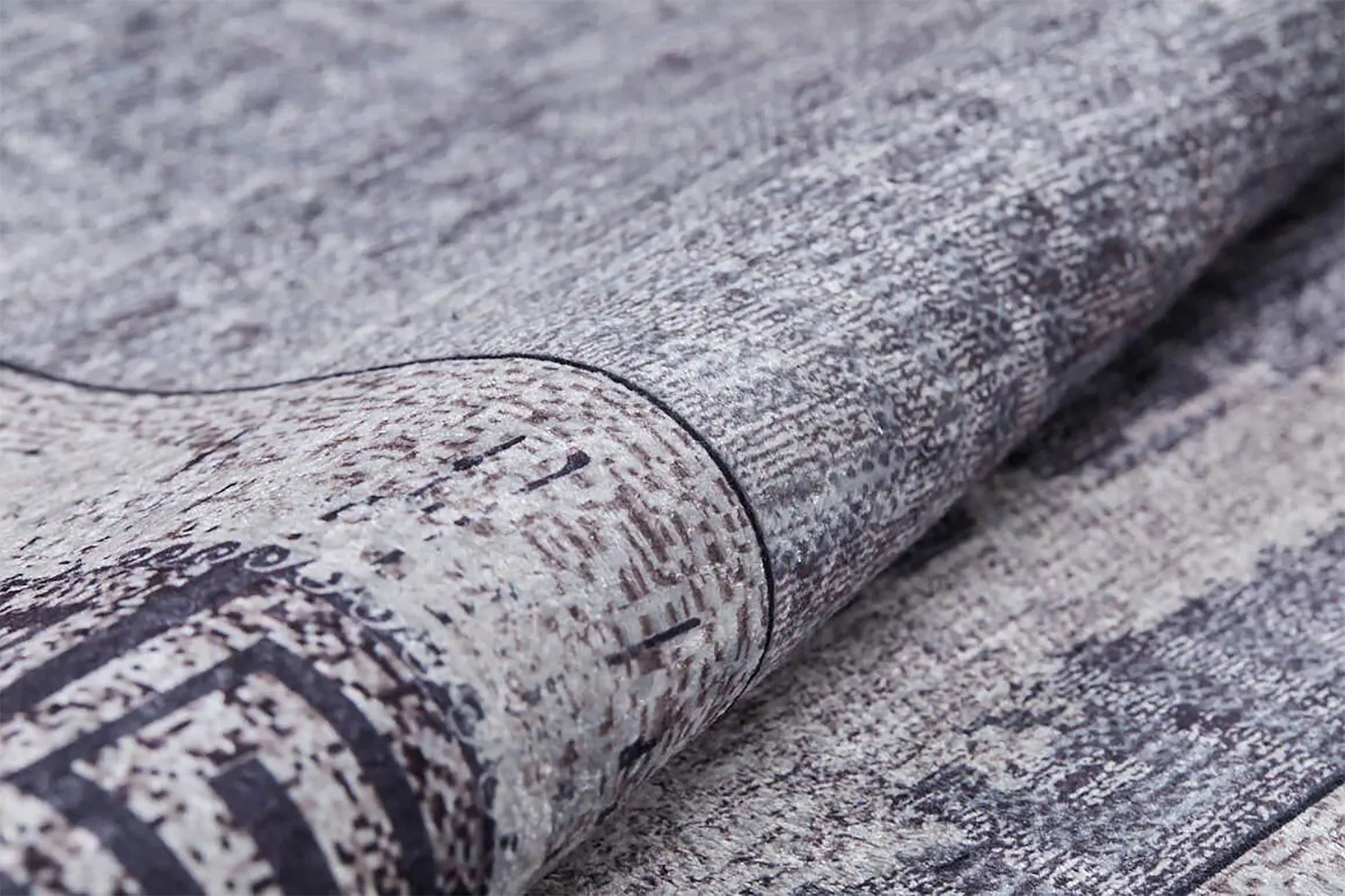 Zamansız Mor Labirent Desenli Lacivert ve Beyaz Yunan Bordürlü Halı-Pera Halı