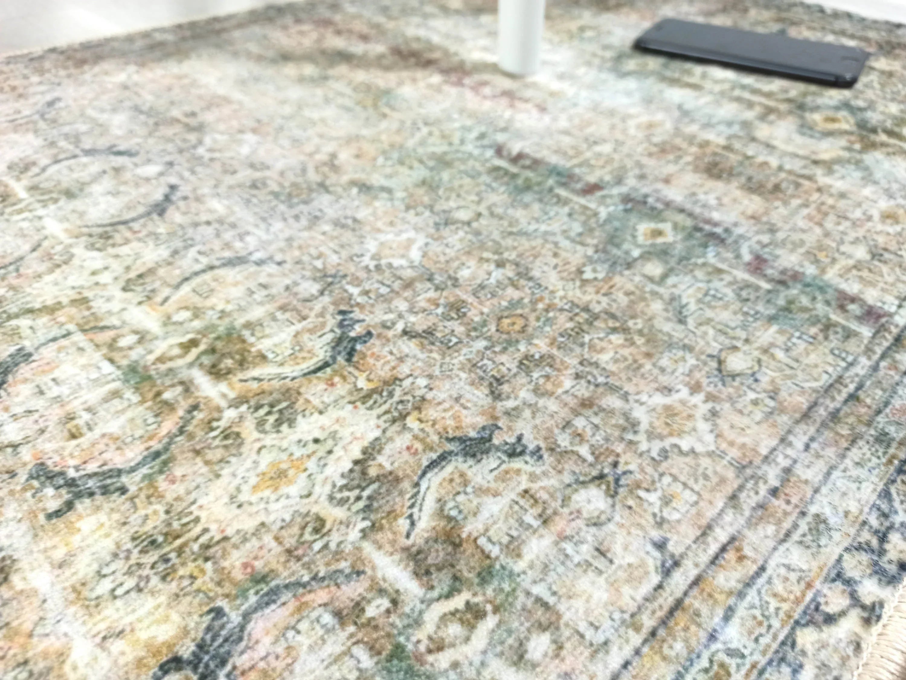 Zeytin Yeşili ve Koyu Yosun Renkli Vintage Halı-Pera Halı