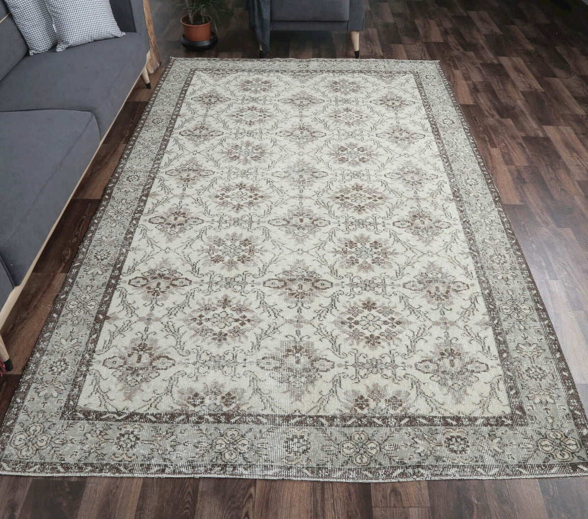 Aydogdu - Turkish Vintage Area Hereke Rug