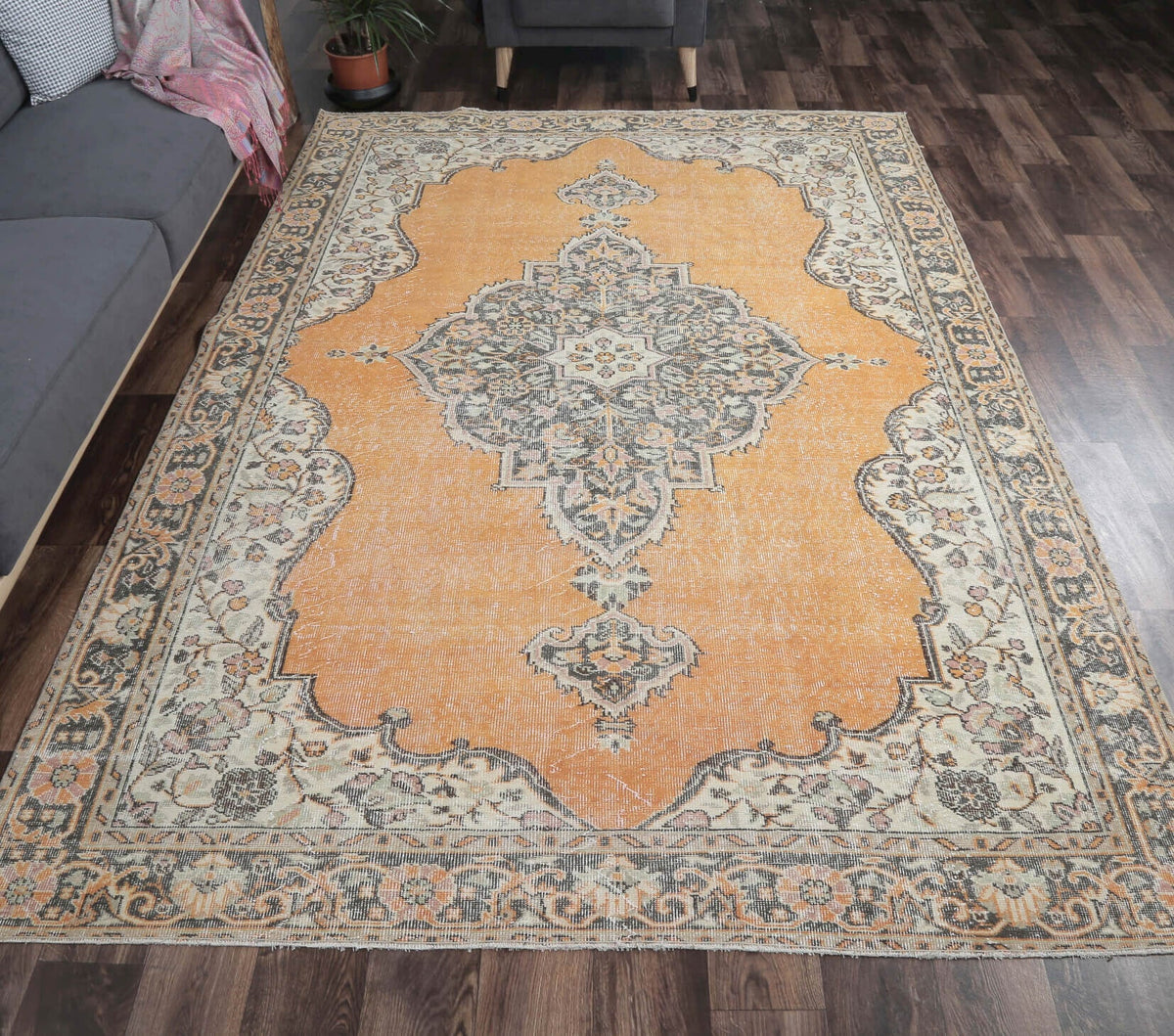 El yapımı vintage halı 213x318 cm oryantal desenli yün - detay görünümü