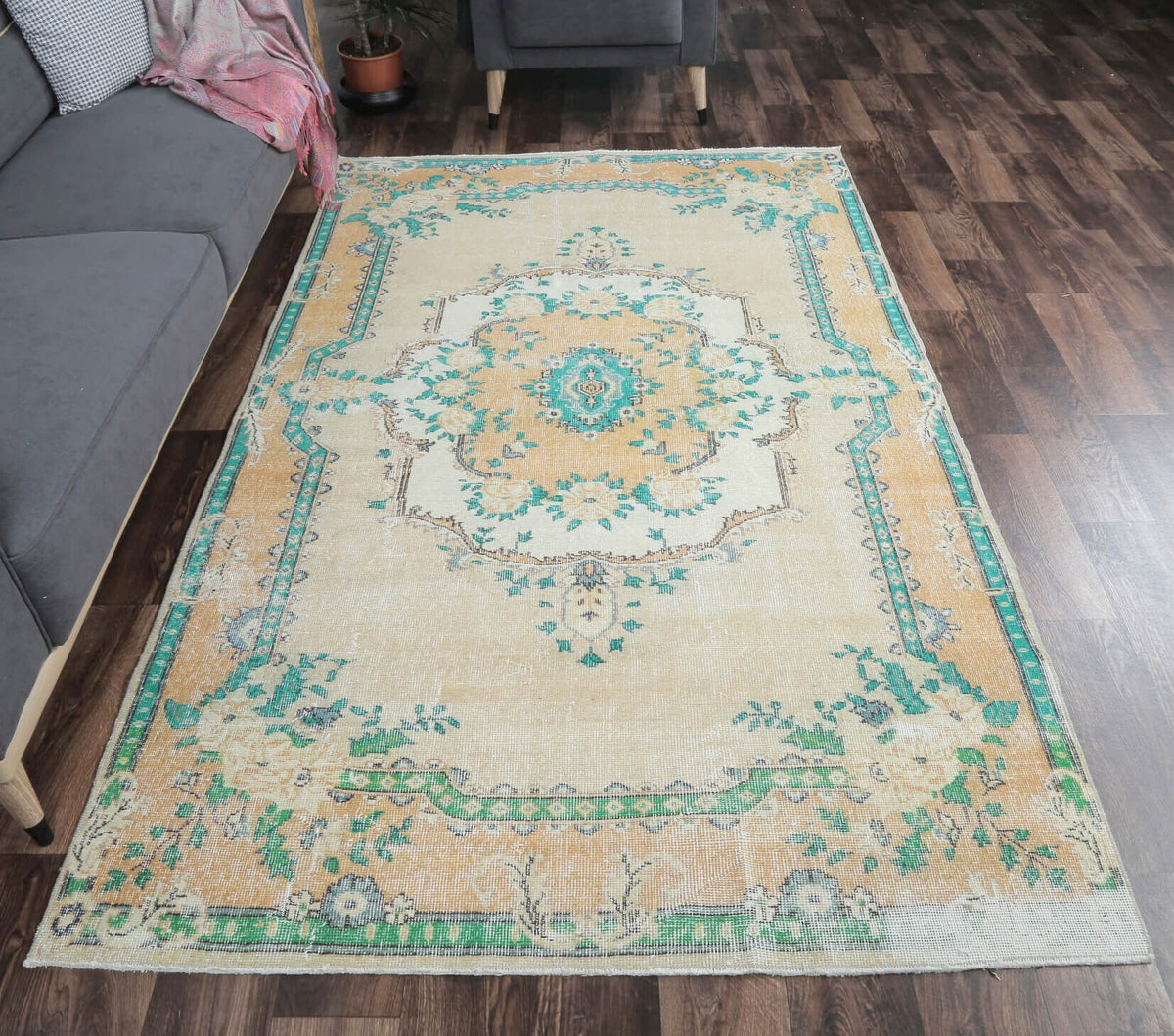 Azad - Medallion Vintage Warm Rug
